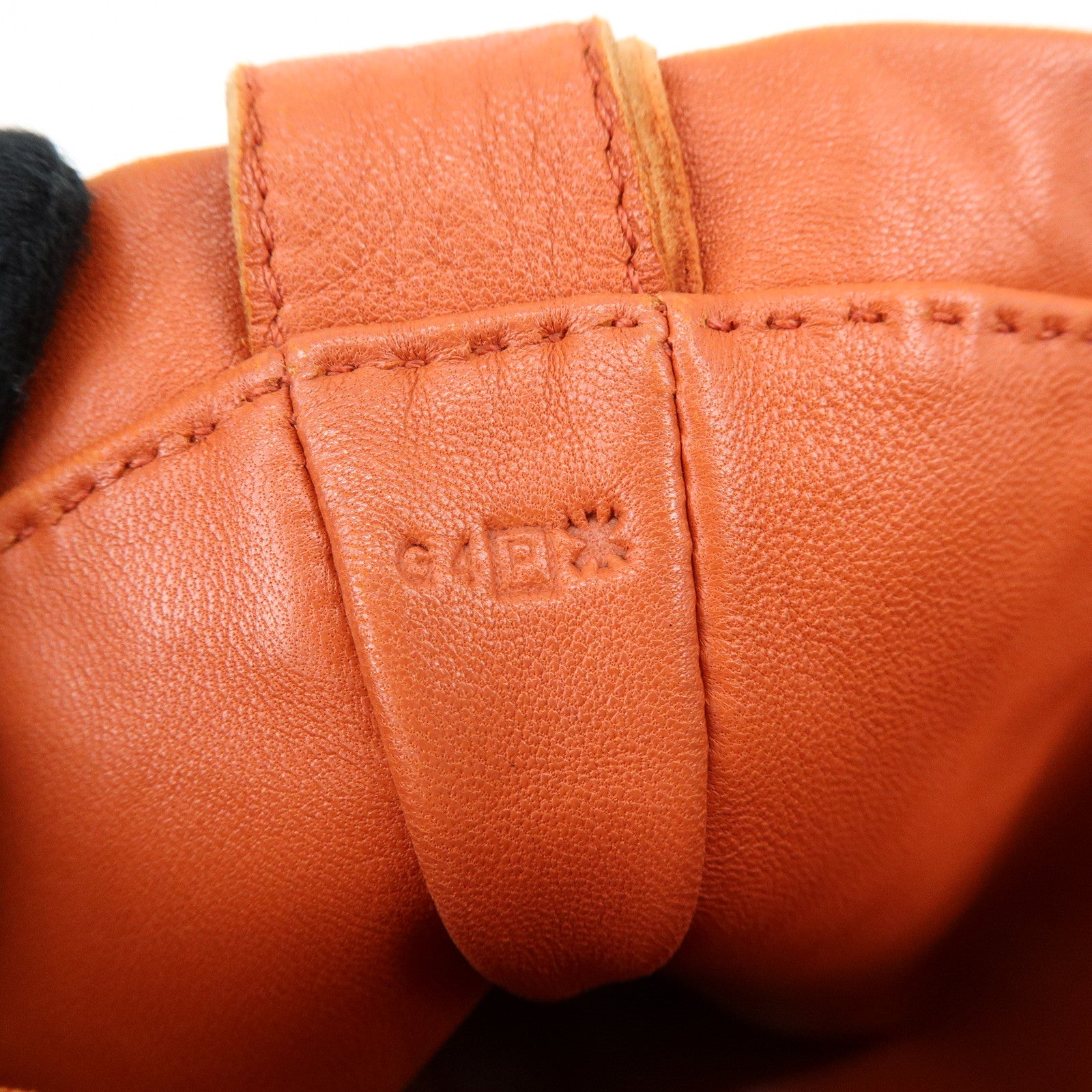 HERMES Leather Clou de Selle Shoulder Bag Crossbody Bag □P Stamped
