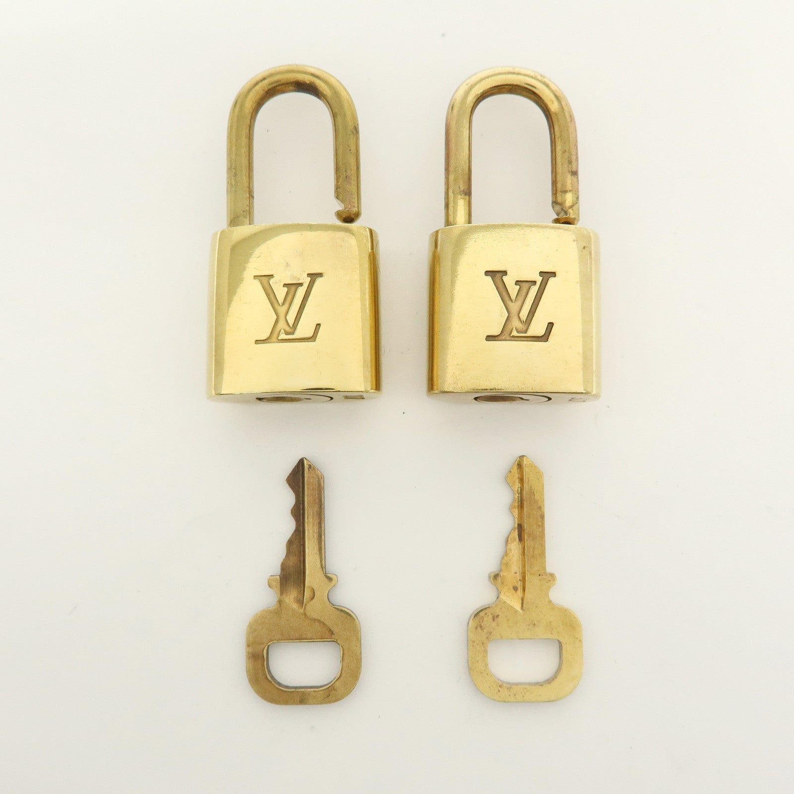 Louis Vuitton Set of 10 Lock & Key Cadena Key Lock Used