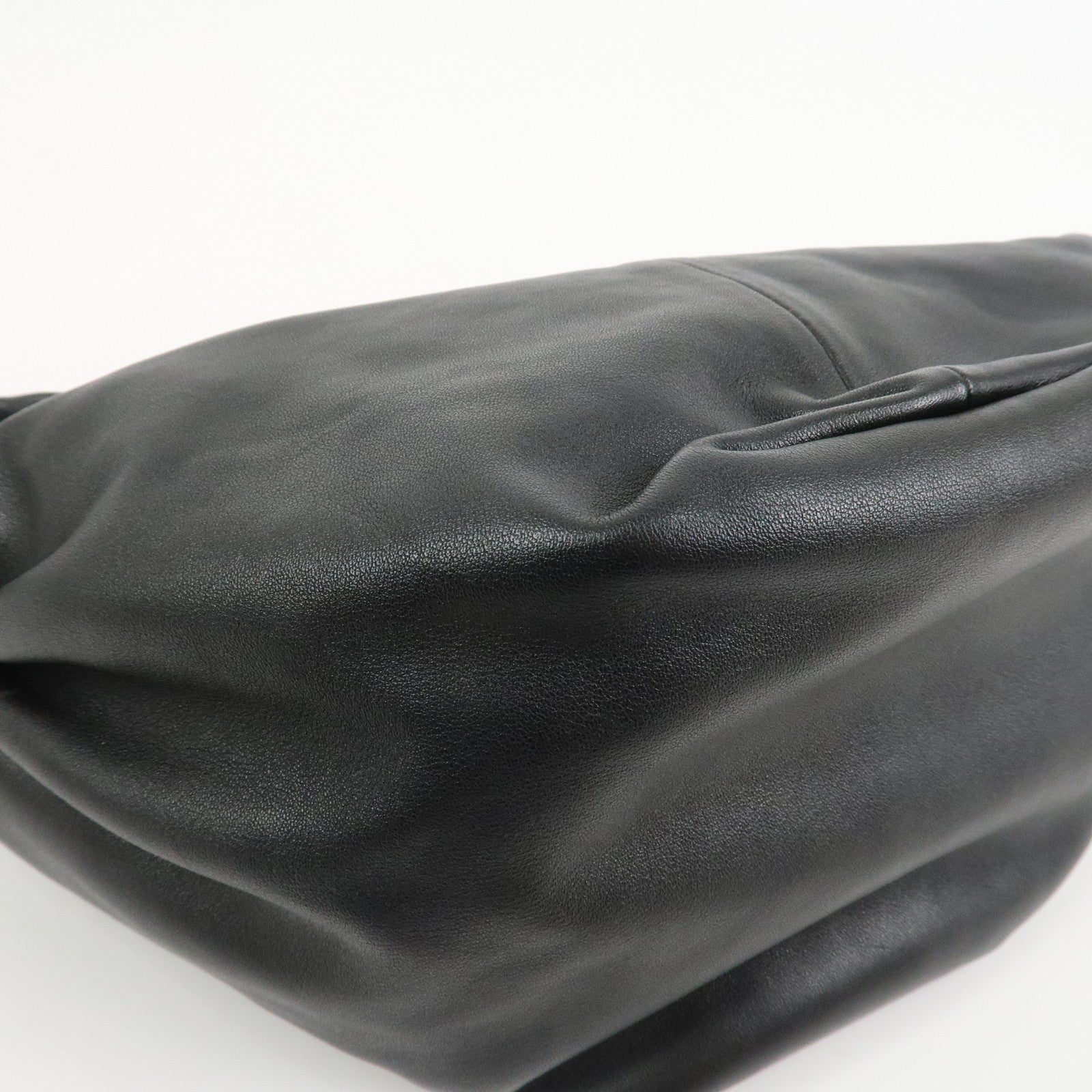 BOTTEGA VENETA Double Knots Leather Hand Bag Black