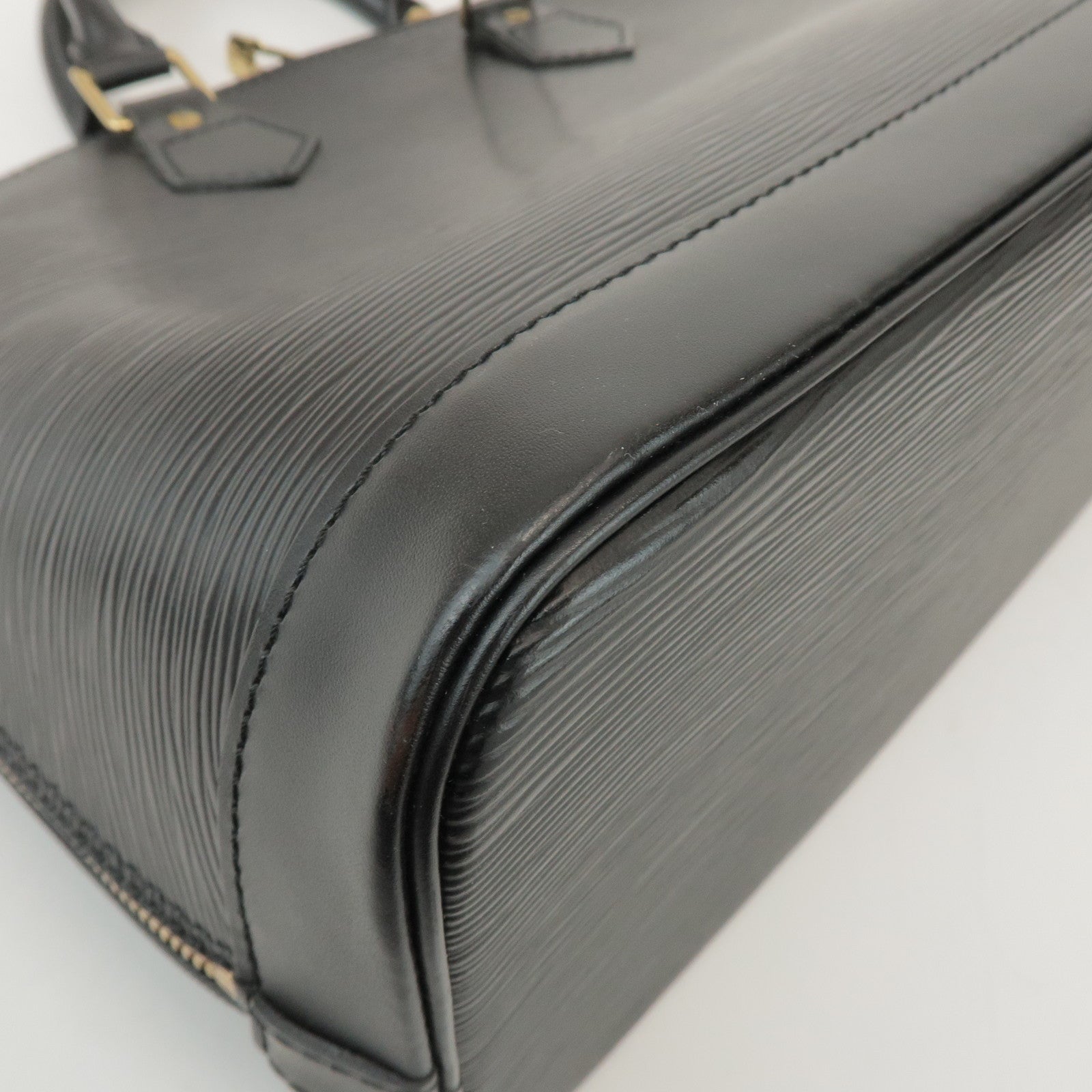 Louis Vuitton Epi Alma 2Way Hand Bag Shoulder Bag Noir Black M52142