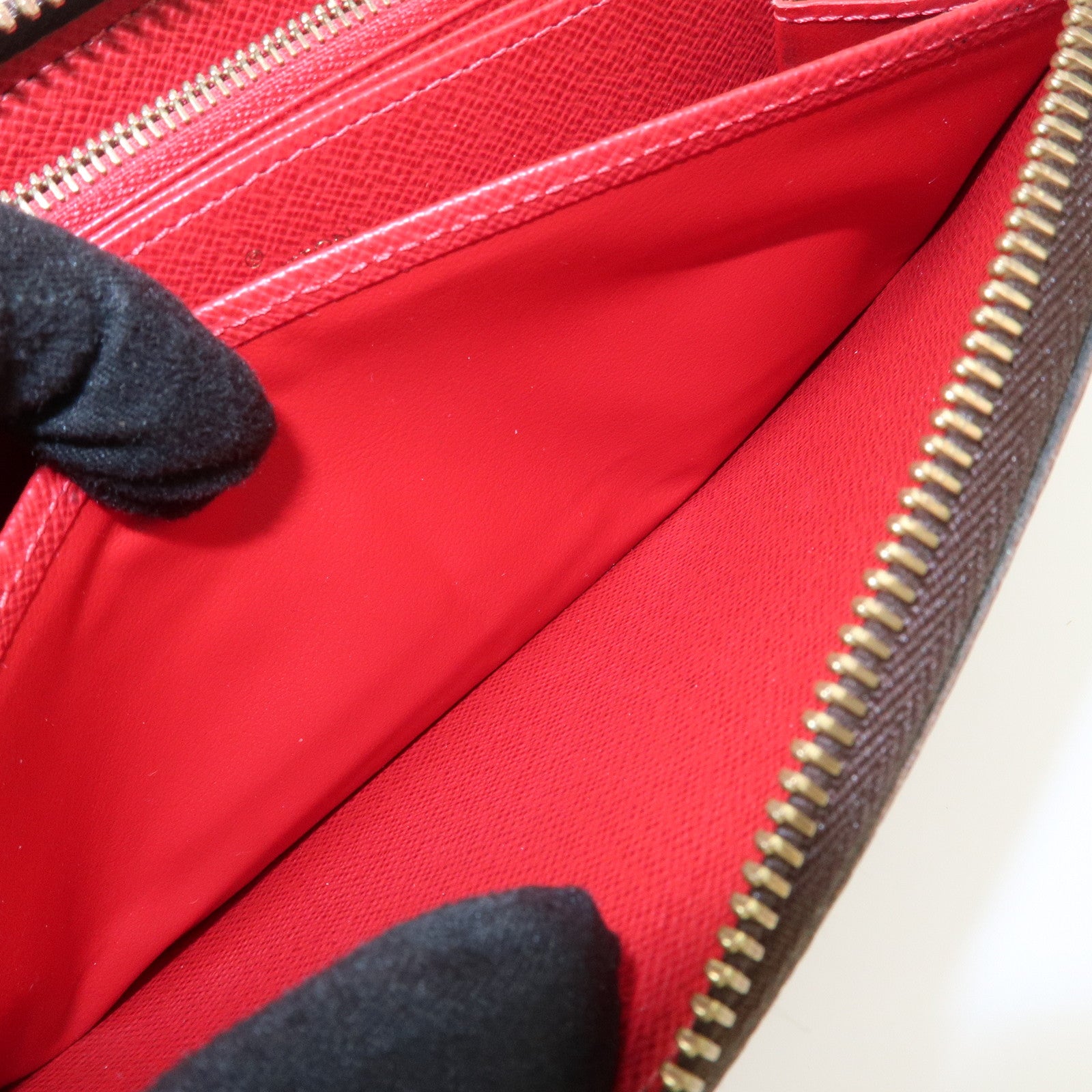 Louis Vuitton Monogram Canvas LV World Tour Zippy Wallet M62149