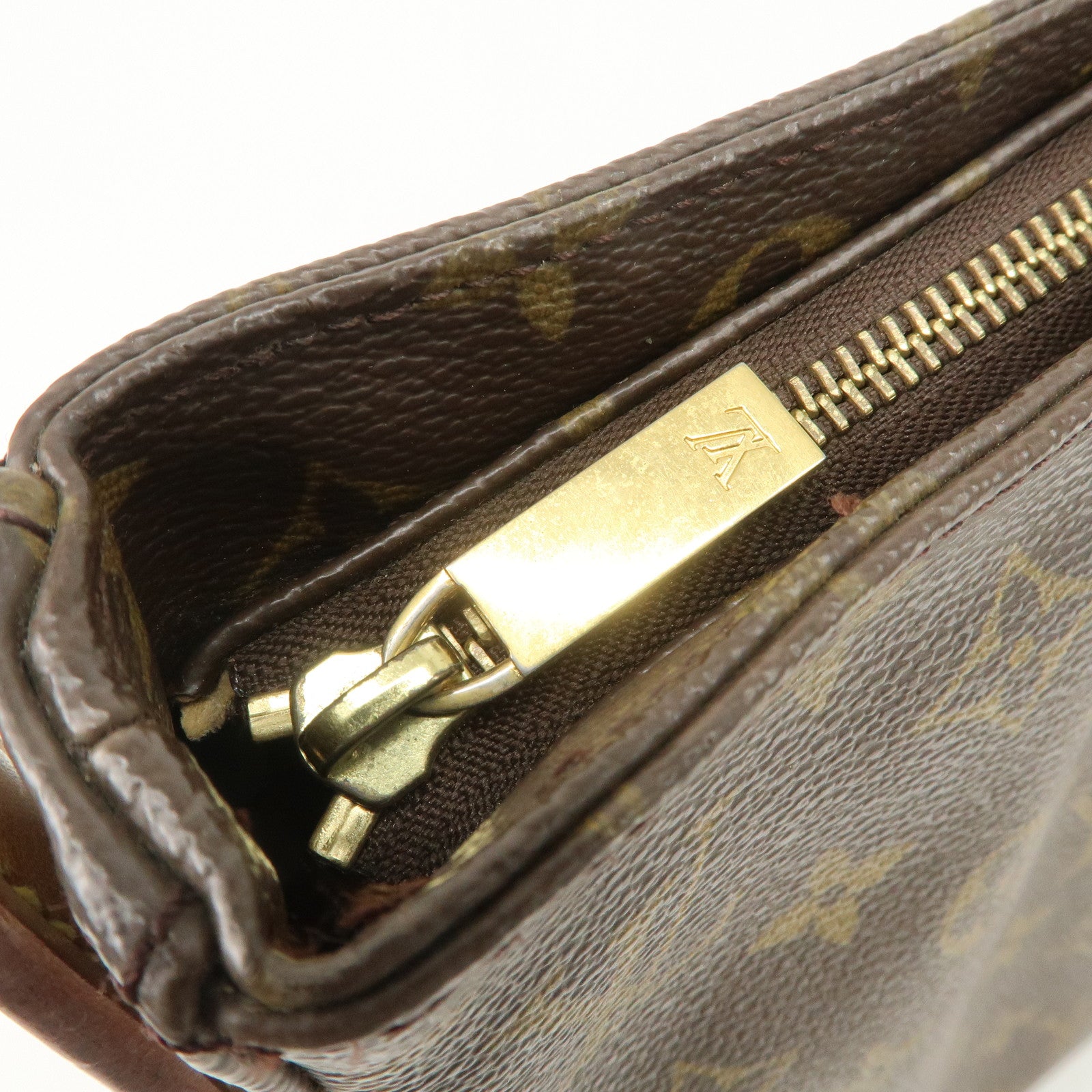 Louis Vuitton Monogram Looping GM Shoulder Bag M51145