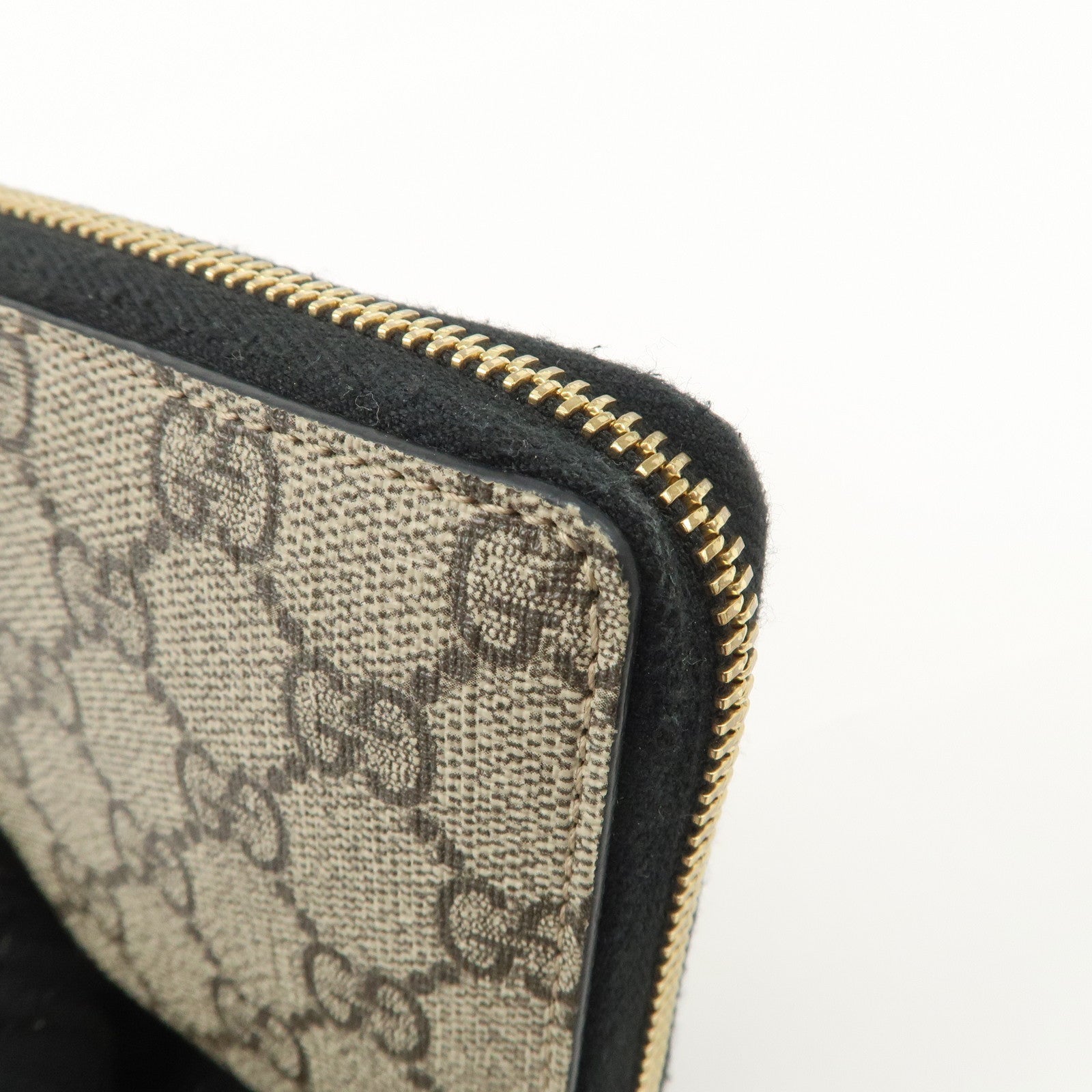 GUCCI GG Supreme Leather Round Zippy Wallet Black Beige 410102 Used