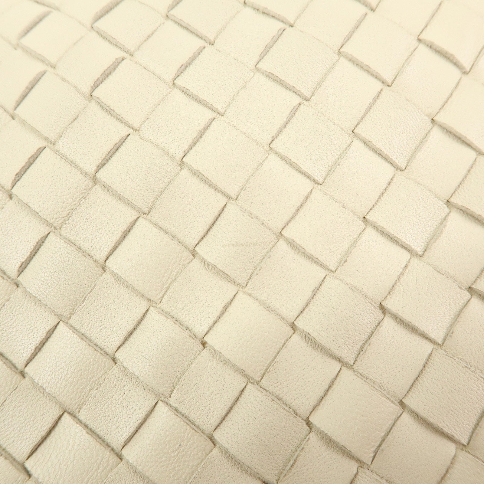 BOTTEGA VENETA Intrecciato Leather Hand Bag Ivory White