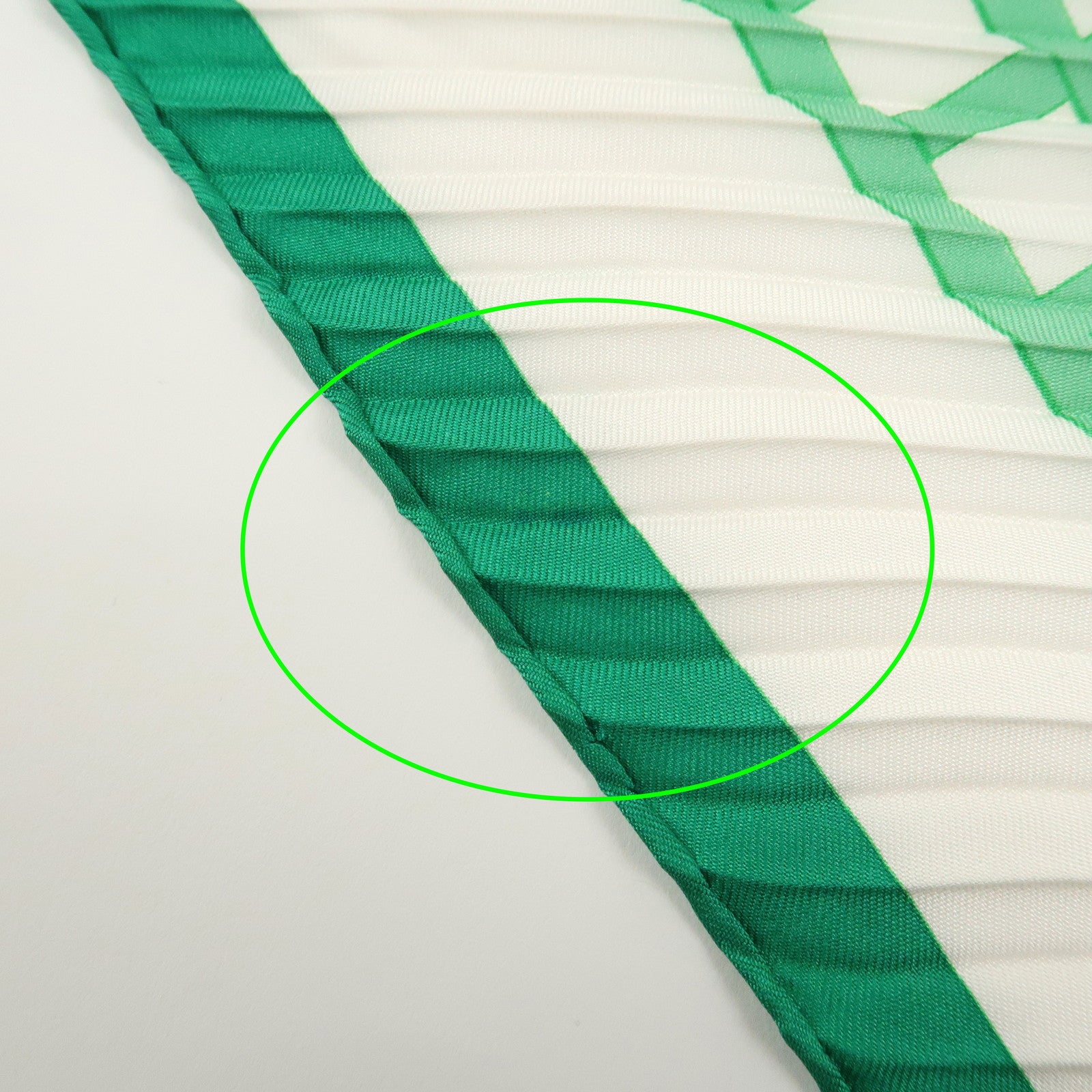 HERMES Carre 90 Silk 100% Pleats Scarf LA ROSEE Anne Gavarni