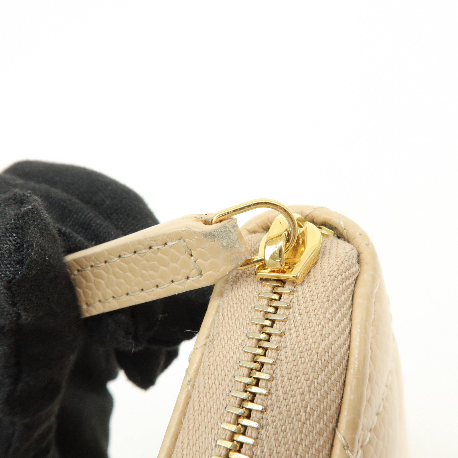 CHANEL Matelasse COCO Mark Caviarskin Zipppy Long Wallet Beige