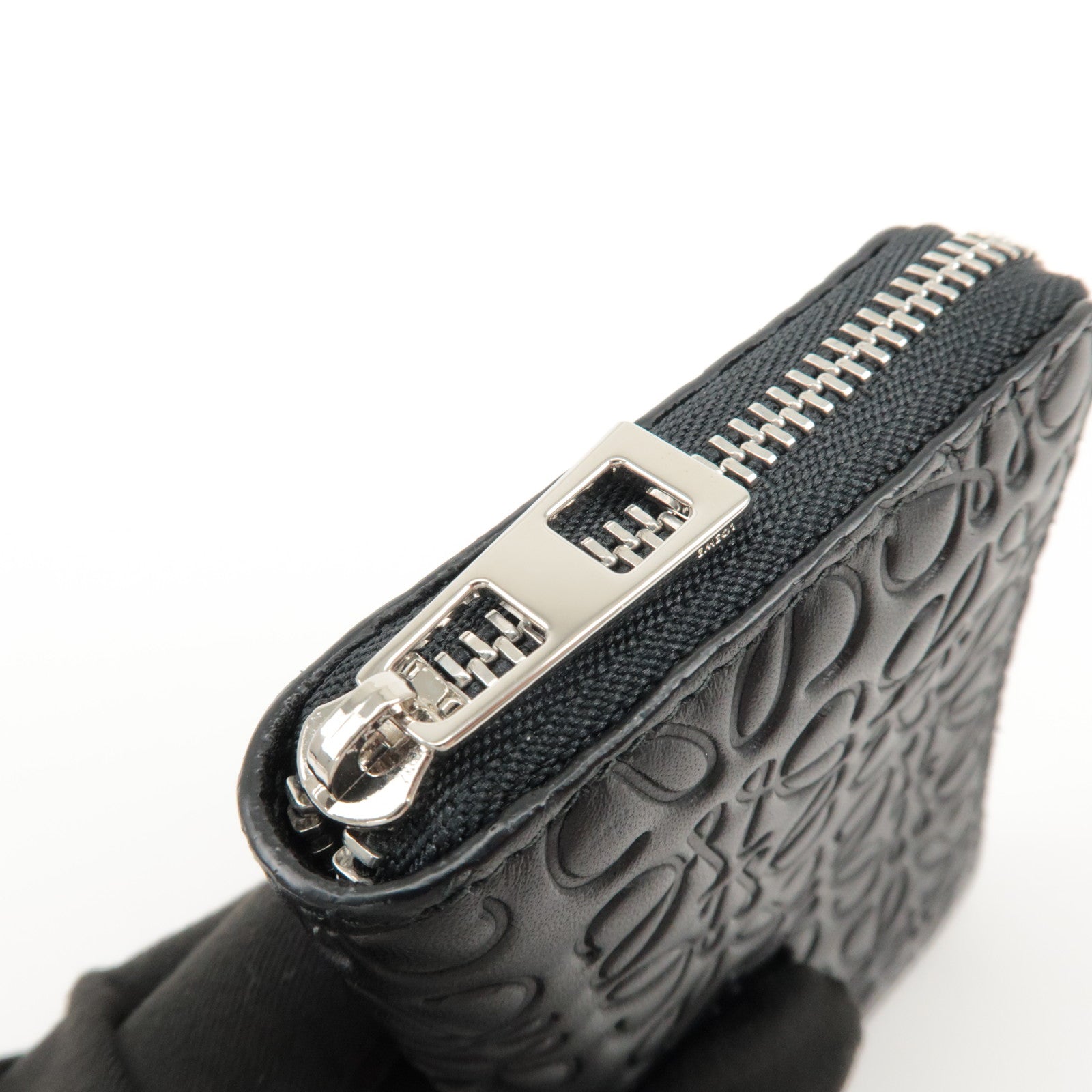 LOEWE Anagram Soft Grain Calf Coin Card Card Case Silver HDW Black Used