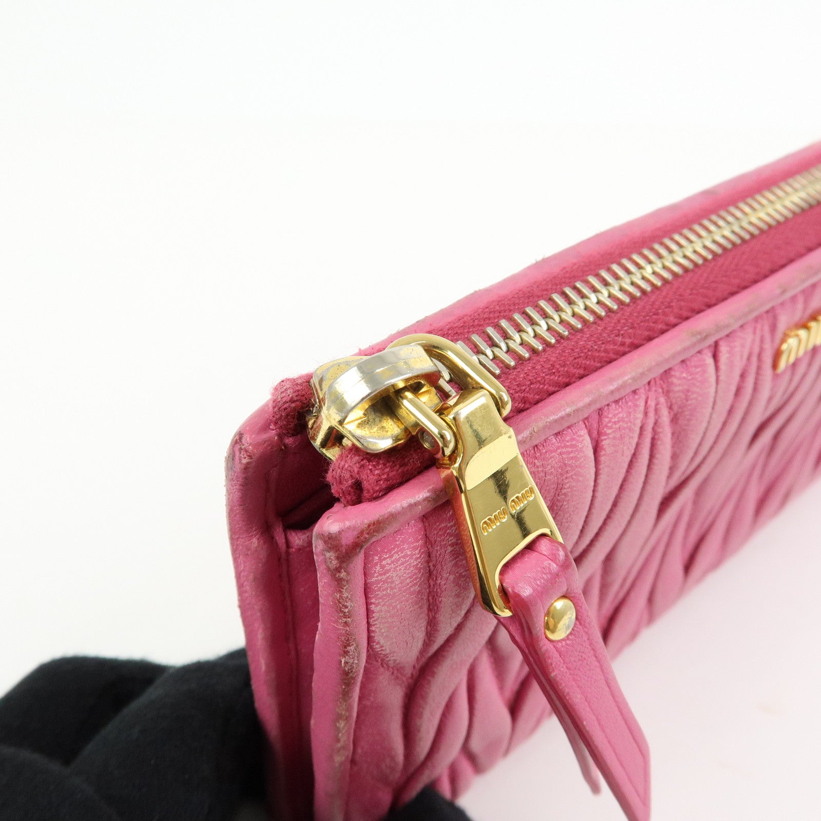 MIU MIU Logo Matelasse Nappa Leather Zippy Long Wallet Pink