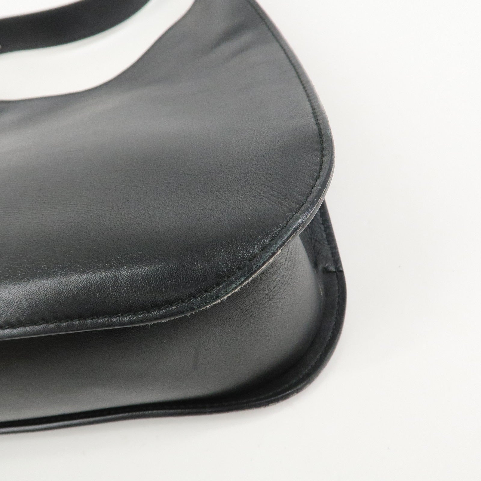 GUCCI Logo Leather Shoulder Bag Hand Bag Black 001繝サ3767