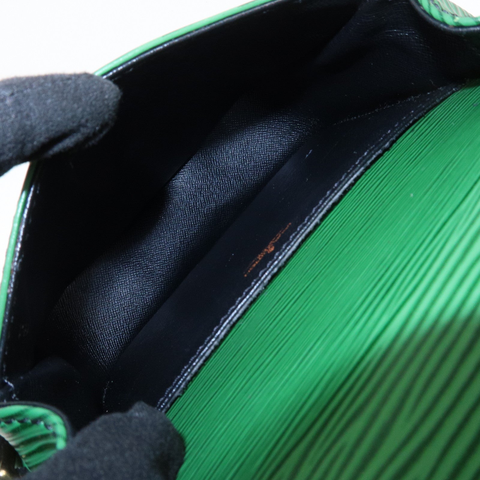 Louis Vuitton Epi Leather Mini Saint Cloud Shoulder Bag Borneo Green M52214