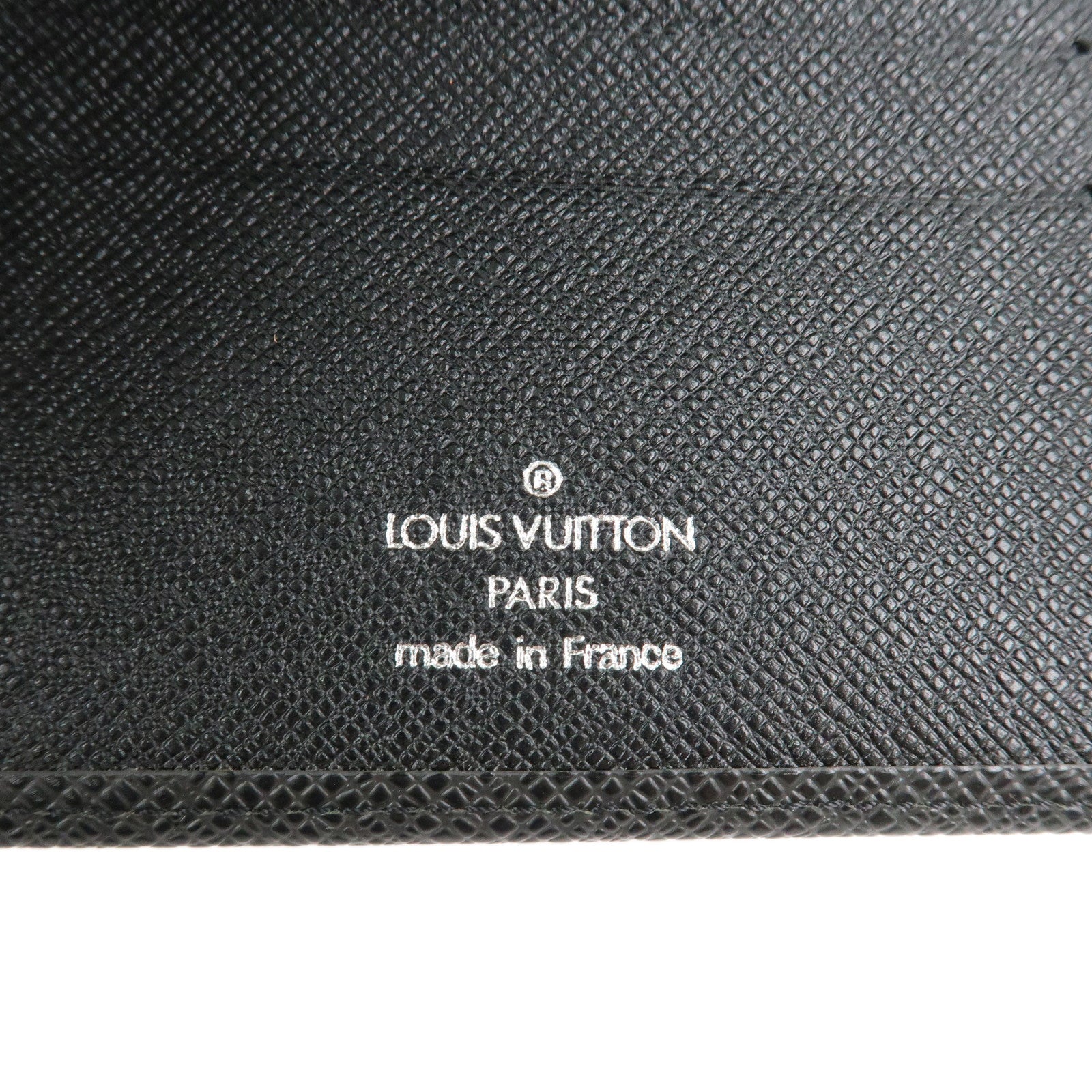 Louis Vuitton Taiga Leather Porte-billet3 Compact Wallet Ardoise MI0016