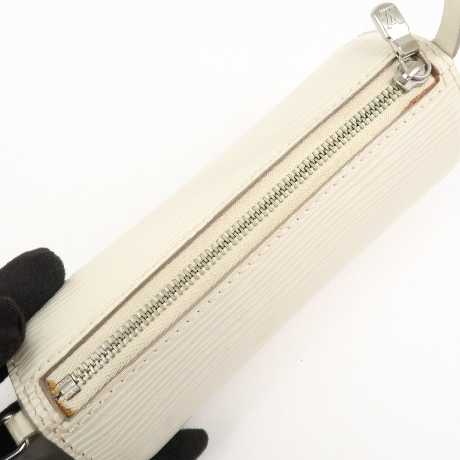 Louis Vuitton Epi Leather Mini Pouch For Soufflot Bag Yvoire White