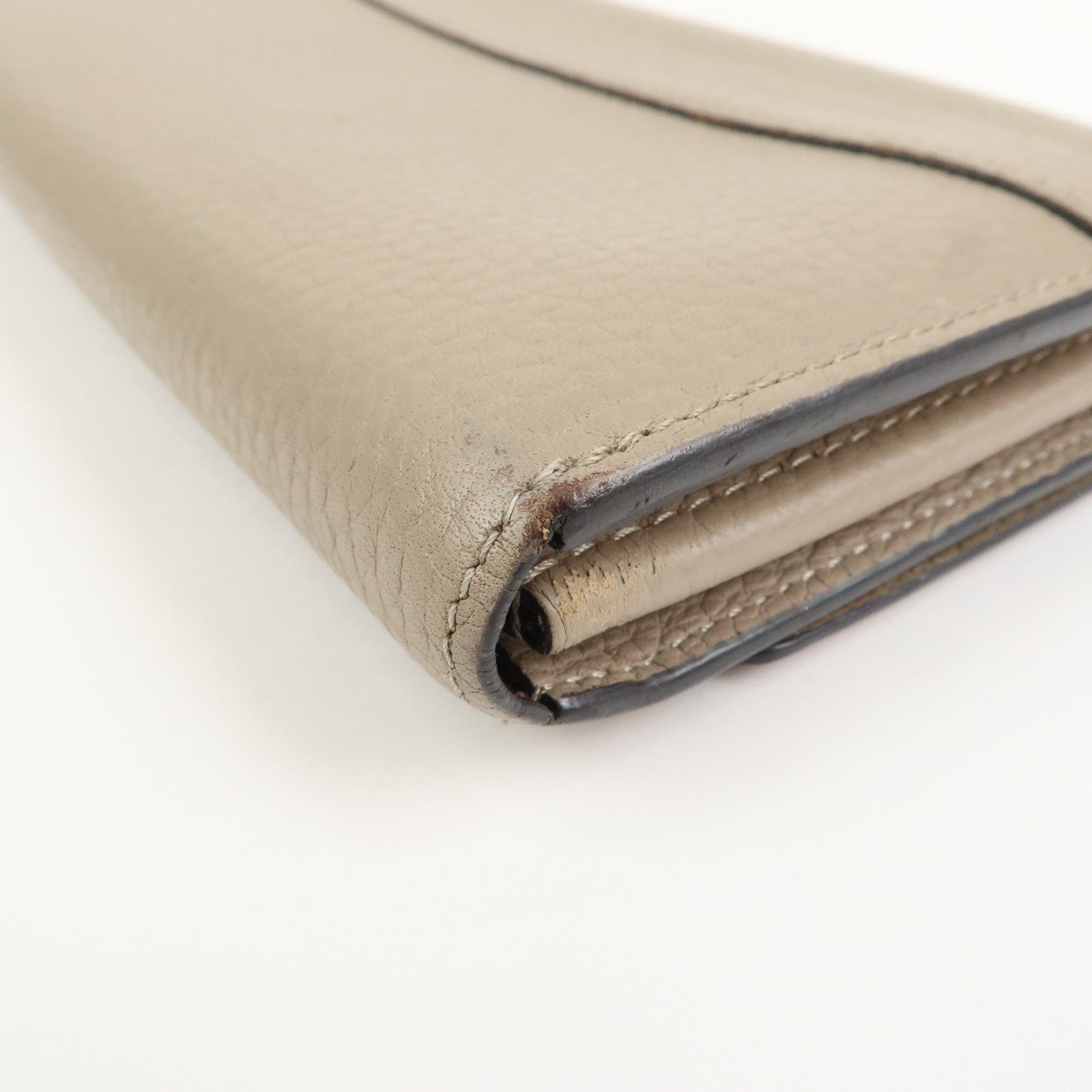 Louis Vuitton Capucines Taurillon Leather Long Wallet Galet M61249