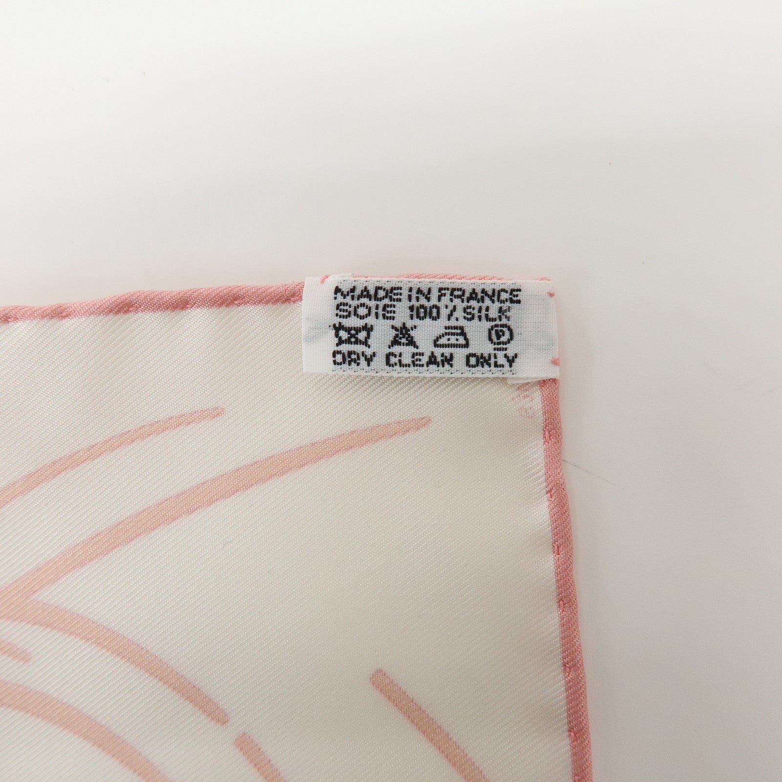 HERMES Carre 42 Silk 100% Scarf D'ETINCELLES Light Pink