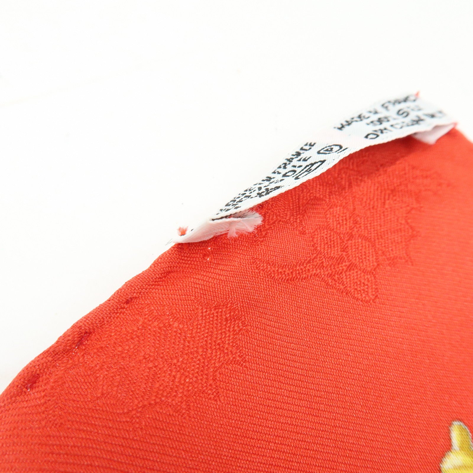 HERMES Carre 90 100% Silk Plumes et Grelots Scarf White Red