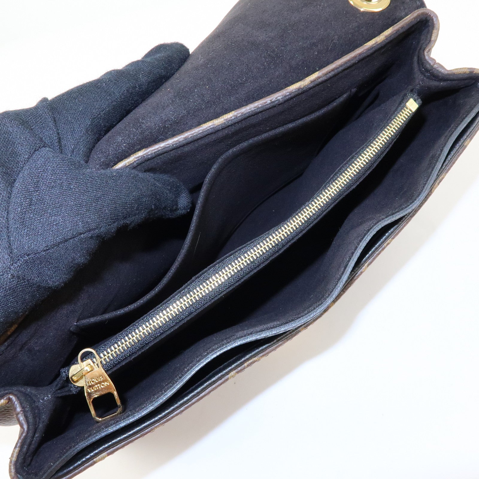 Louis Vuitton Monogram Pallas Chain Shoulder Bag M41223