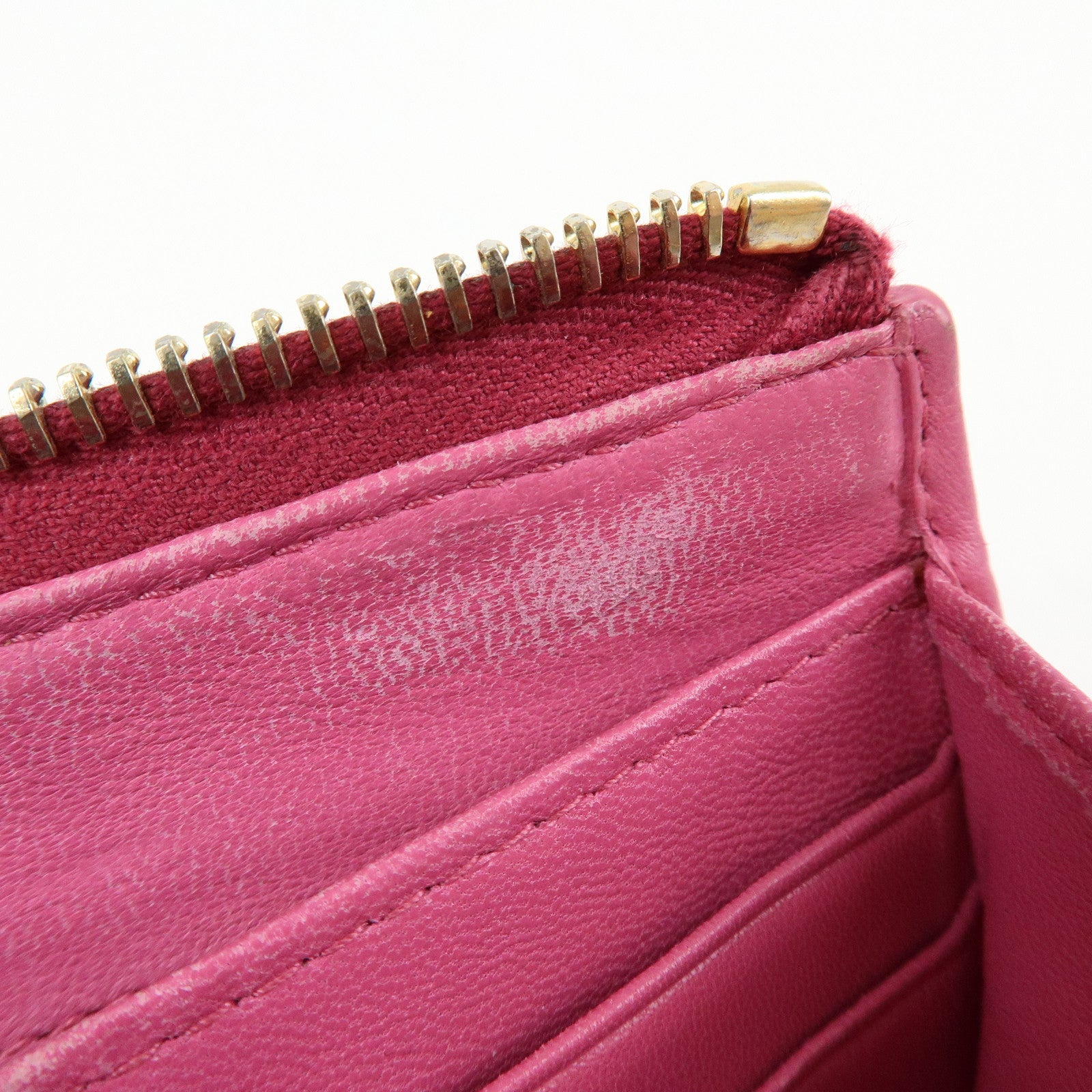 MIU MIU Logo Matelasse Nappa Leather Zippy Long Wallet Pink