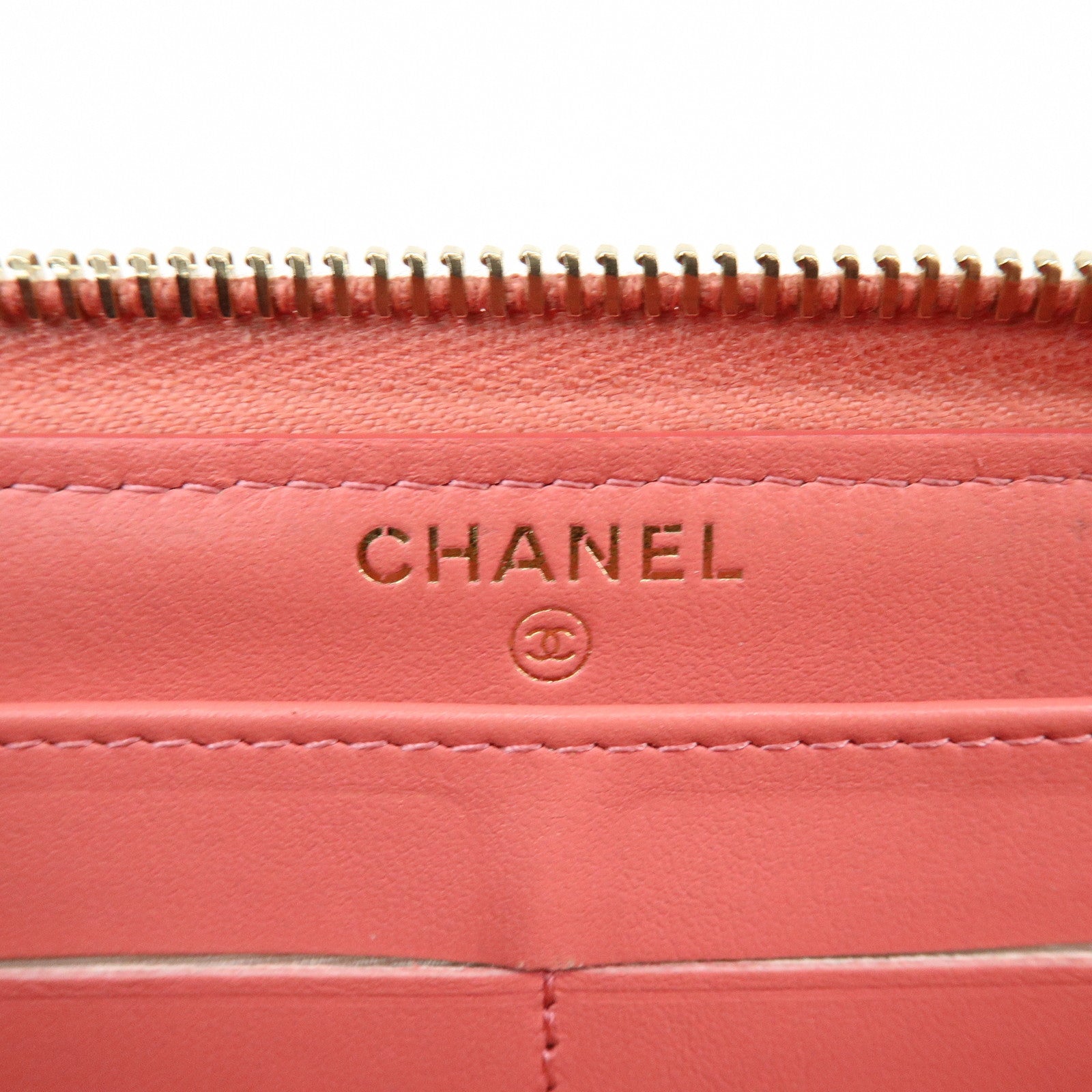 CHANEL Matelasse Caviarskin Round Zippy Long Wallet Pink A82281