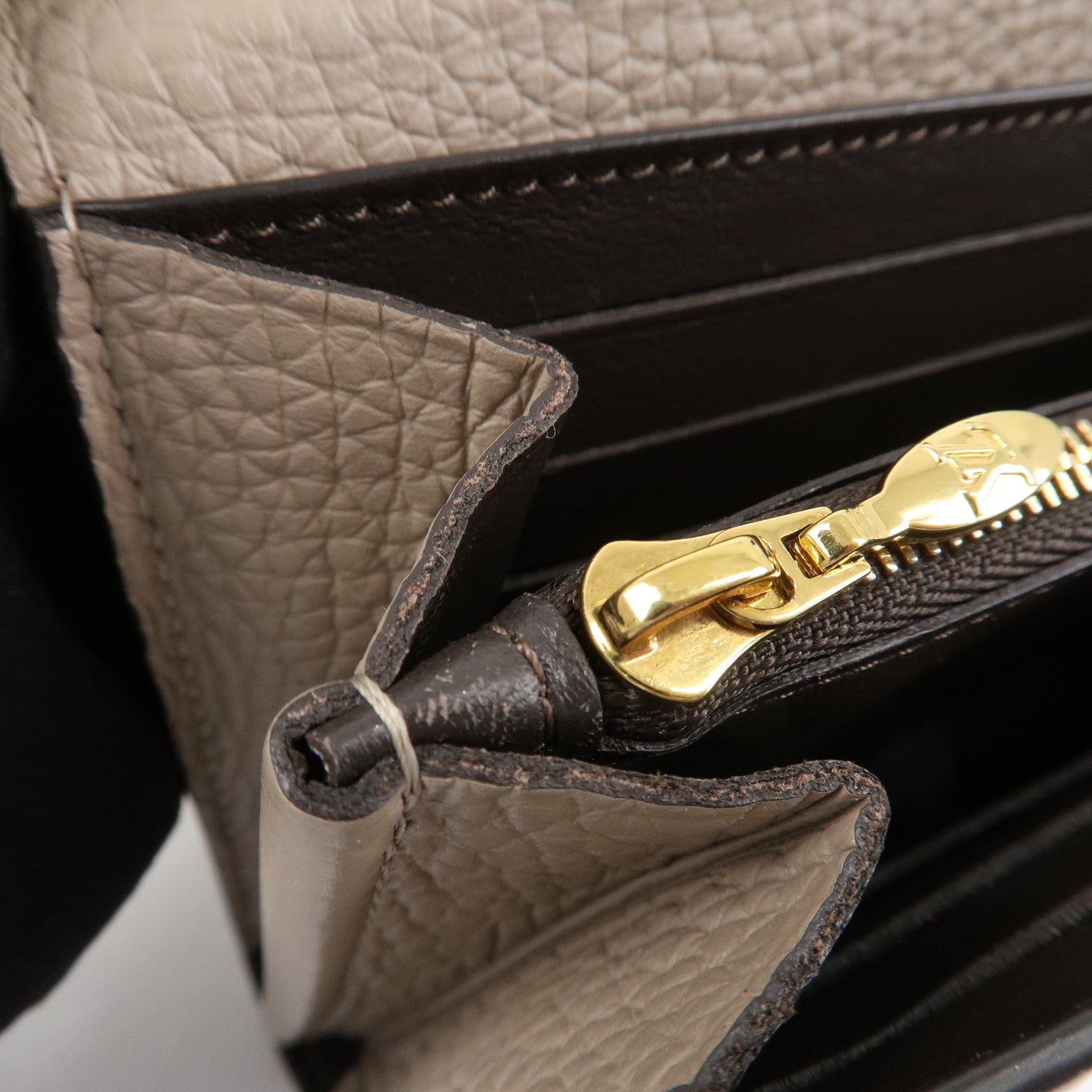 Louis Vuitton Portefeuille Capcines Taurillon Leather Wallet M61249 Used