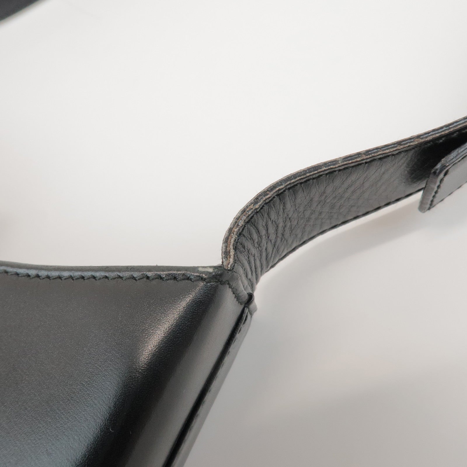 Ferragamo Gancini Calf Leather Shoulder Bag Hand Bag Black