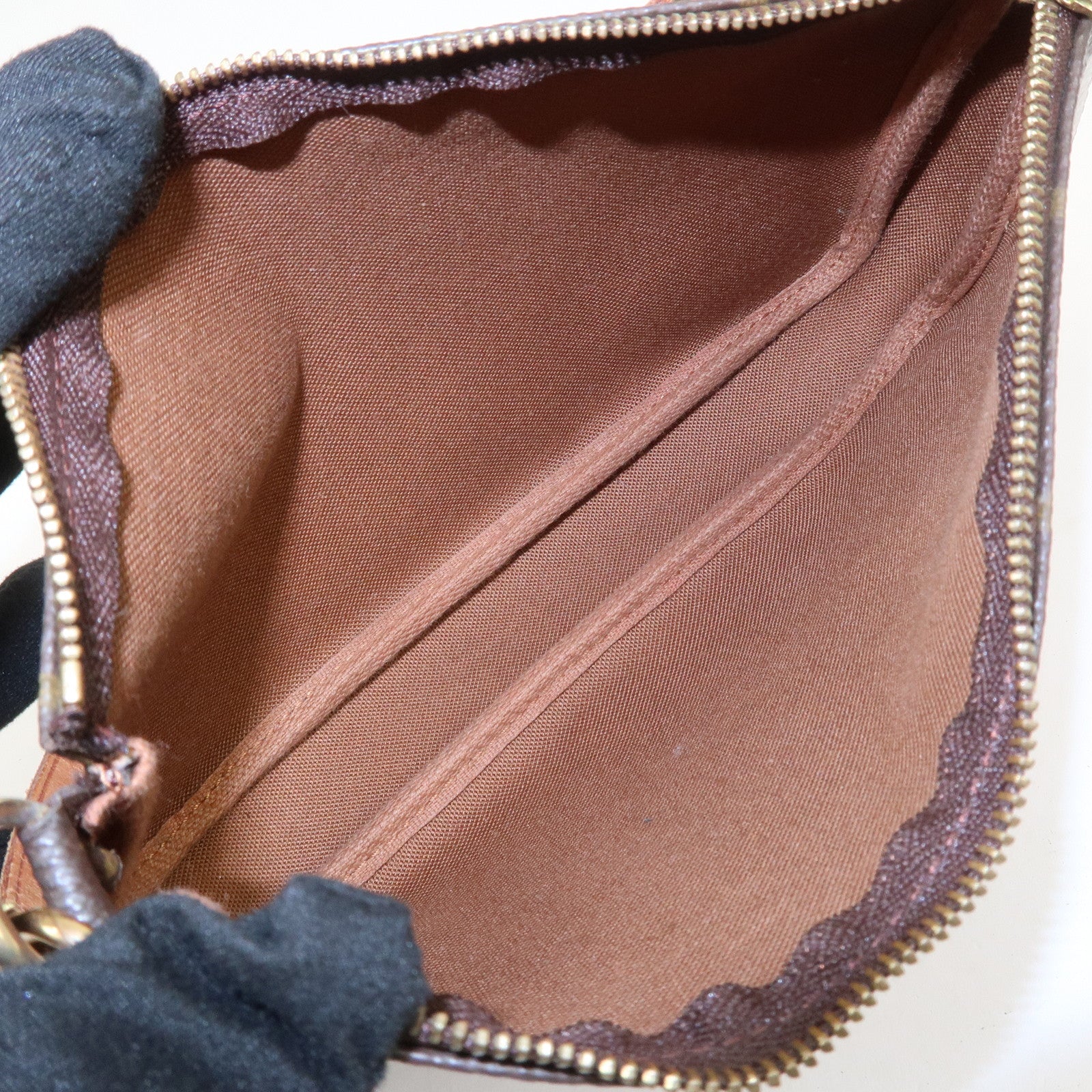 Louis Vuitton Monogram Graffiti Pochette Accessoires M92192