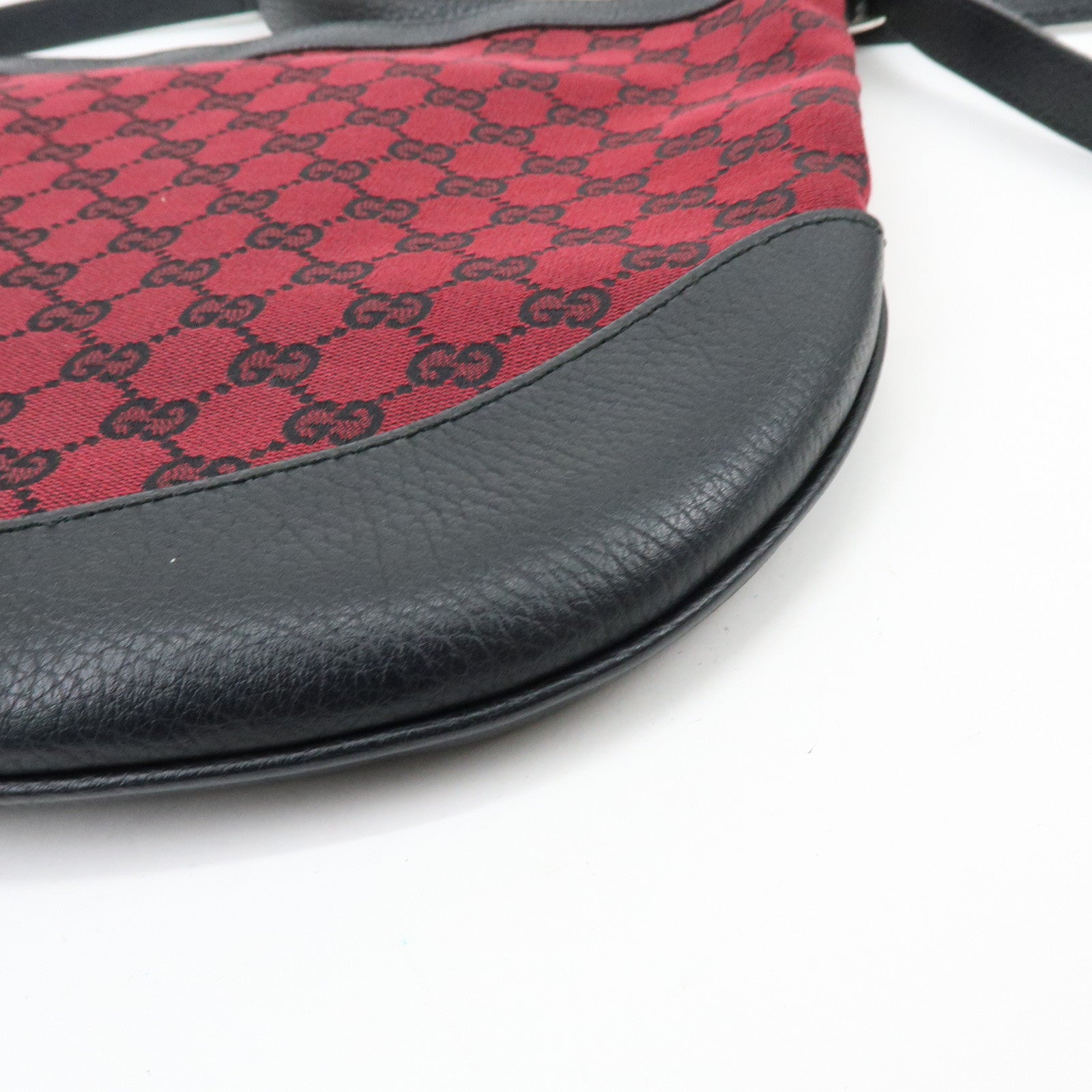GUCCI GG Canvas Leather Shoulder Bag Crossbody Bag Red Black 272380