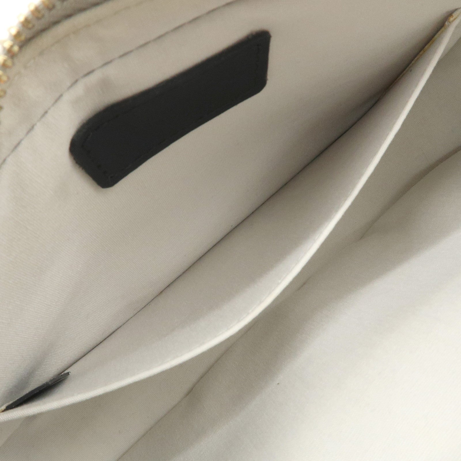 Louis Vuitton Monogram Mini Juliet MM Crossbody Bag M92217