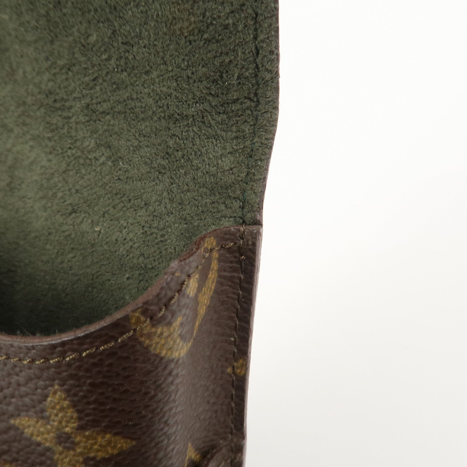 Louis Vuitton Monogram Étui Lunettes Rabat Glasses Case M62970