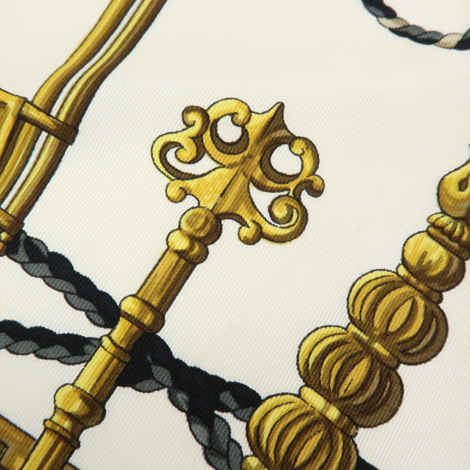 HERMES Carre 90 Silk 100% Scarf LES CLES THE KEYS RARE Black White