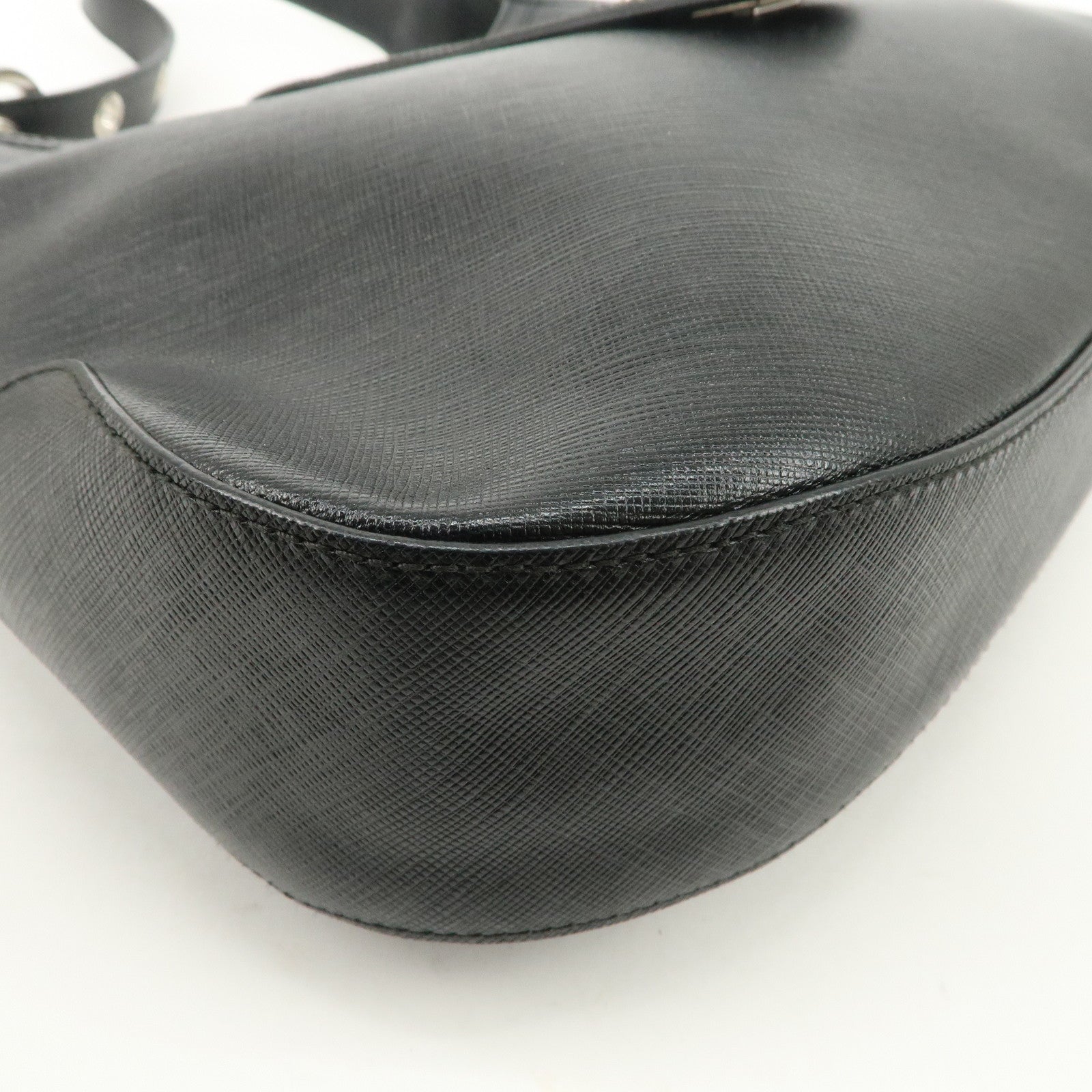 Ferragamo Gancini Leather Shoulder Bag Black