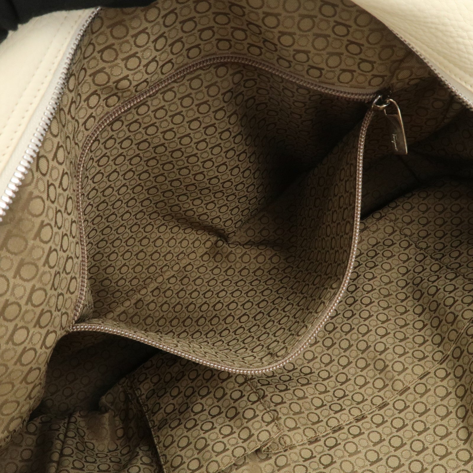 Ferragamo Gancini Logo Leather Shoulder Bag Hand Bag Beige