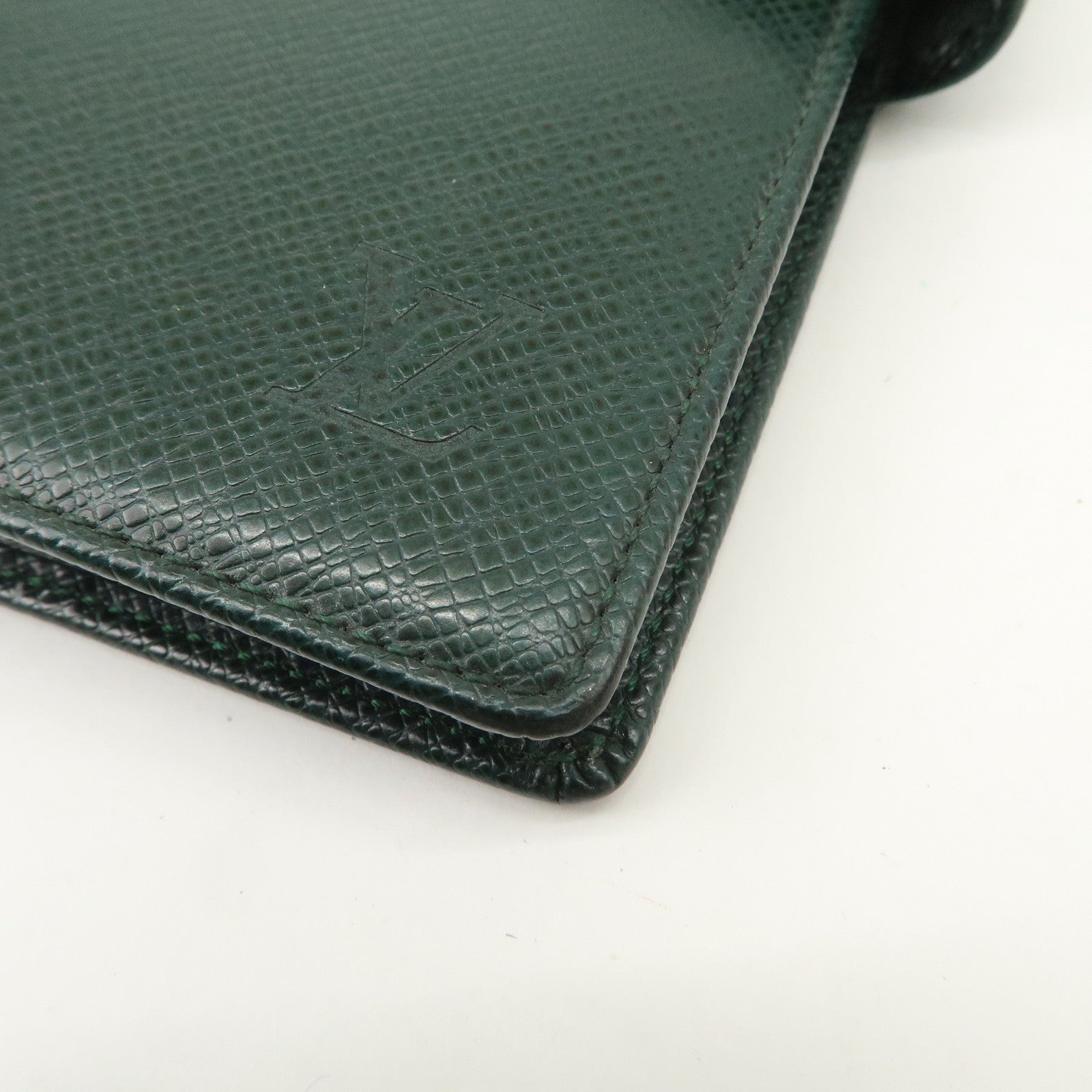 Louis Vuitton Taiga Agenda MM Planner Cover Epicea R20431 Used