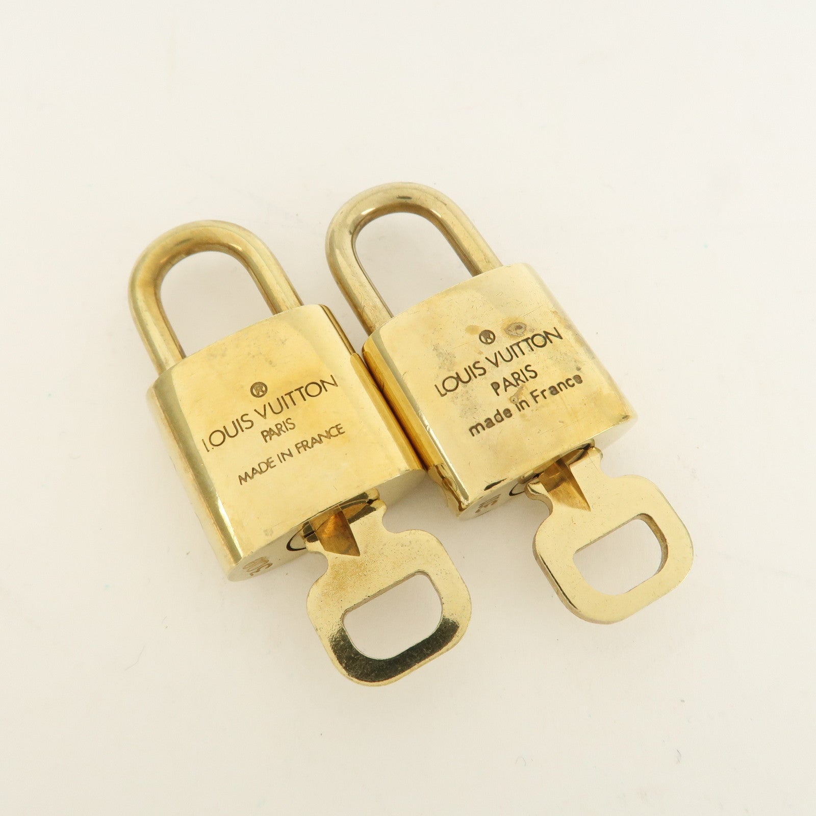 Louis Vuitton Set of 10 Lock & Key Cadena Key Lock Metal Gold Used