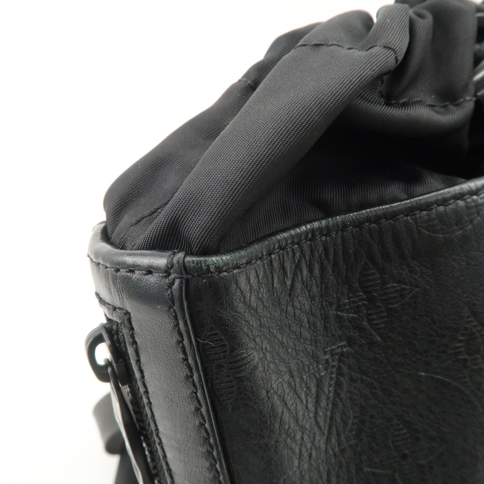 Louis Vuitton Monogram Shadow Chalk Leather Sling Bag Noir M44633 Used