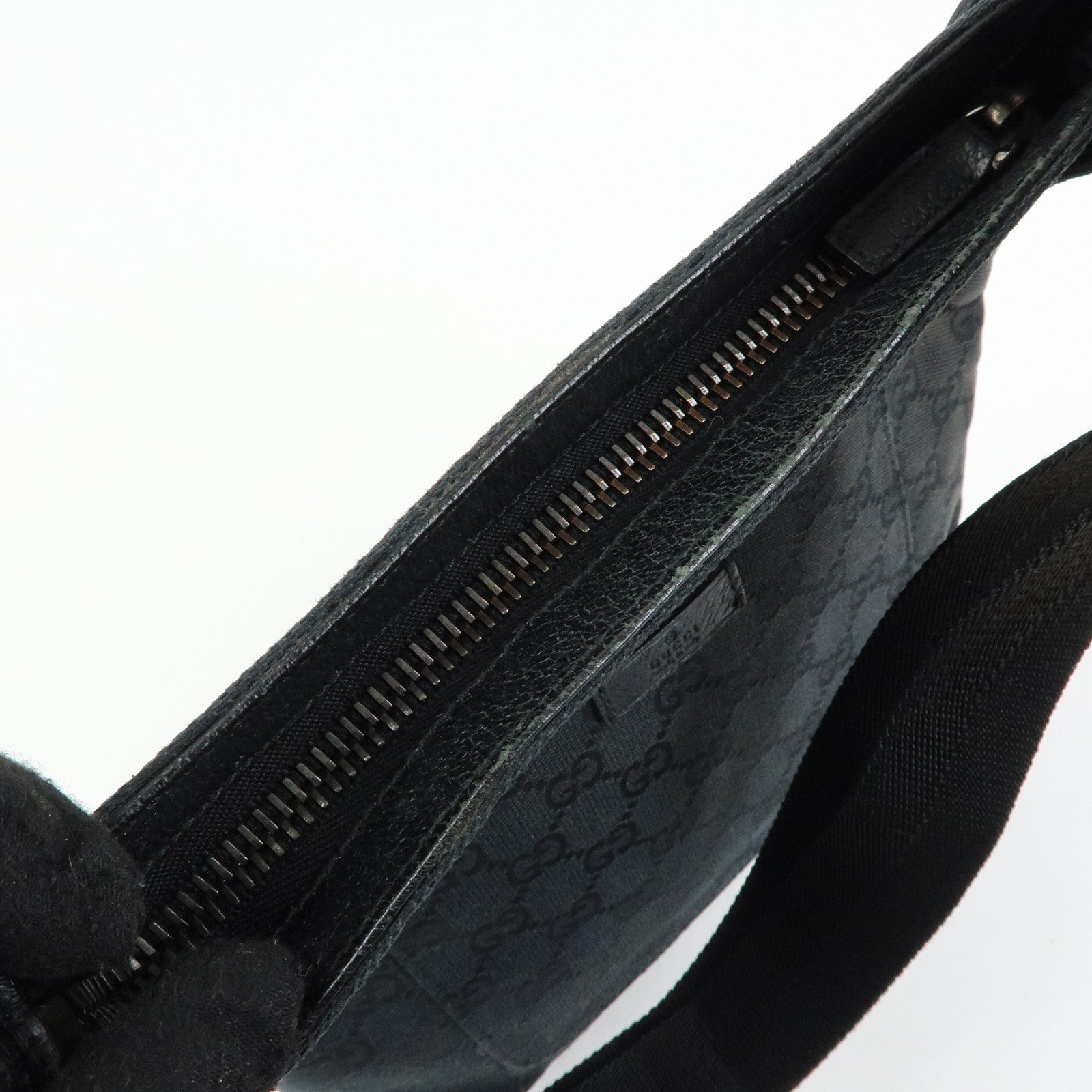 GUCCI GG Canvas Leather Shoulder Crossbody Bag Black 122793