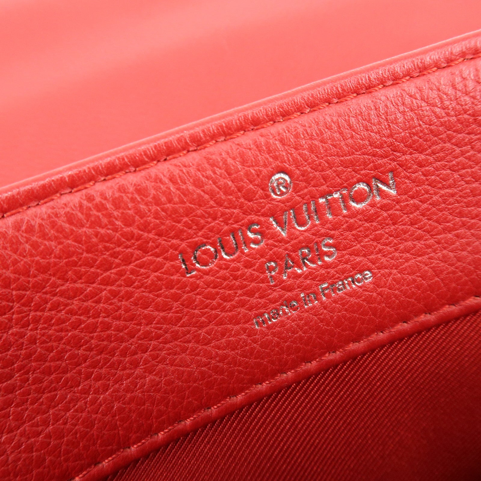 Louis Vuitton Lockme II Leather 2Way Shoulder Hand Bag Red M50363