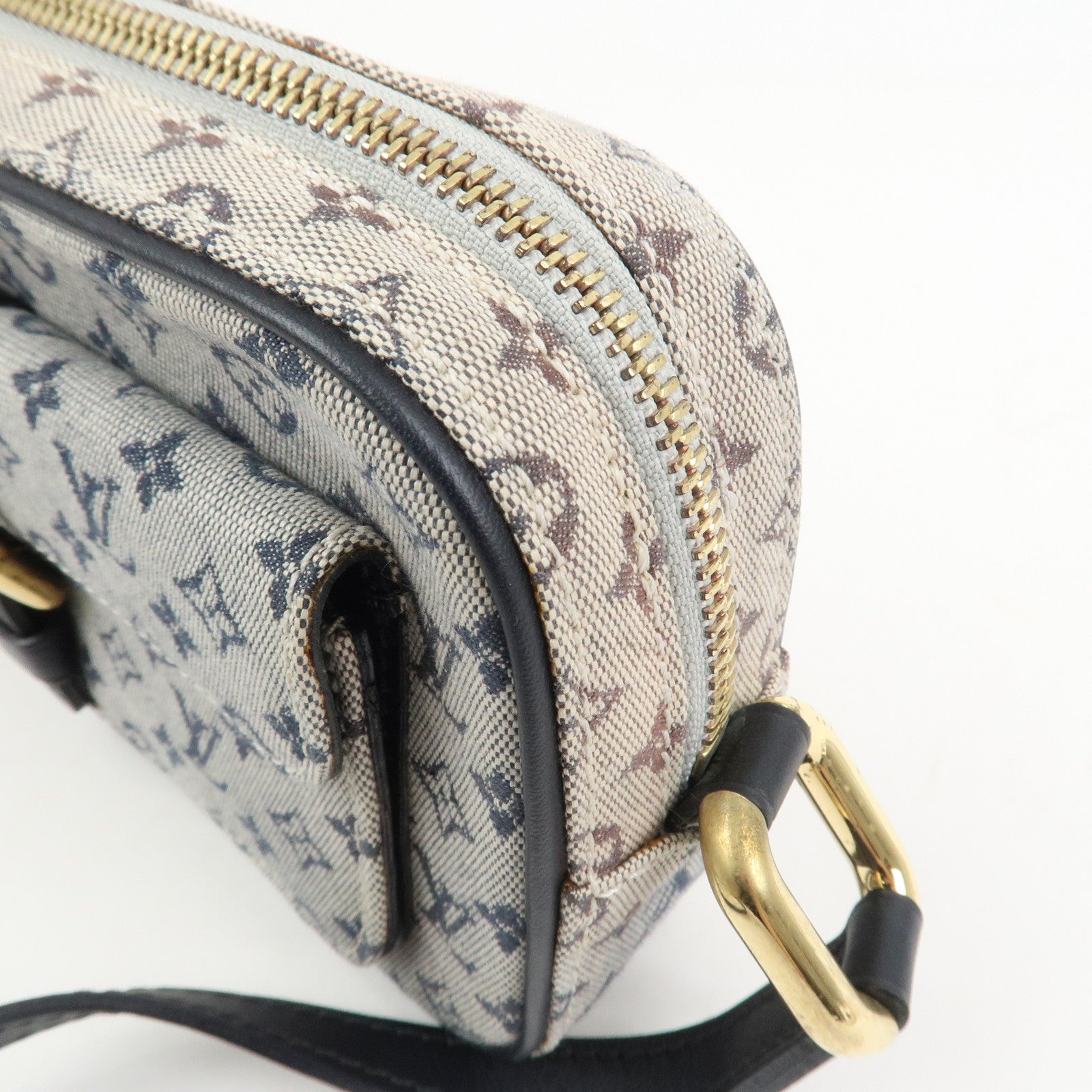 Louis Vuitton Monogram Mini Juliet MM Crossbody Bag Blue M92217