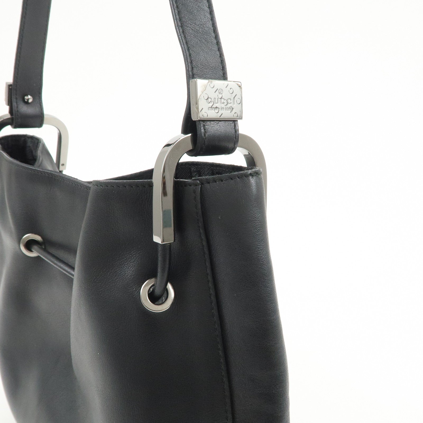 GUCCI Logo Leather Shoulder Bag Hand Bag Black 001・3748