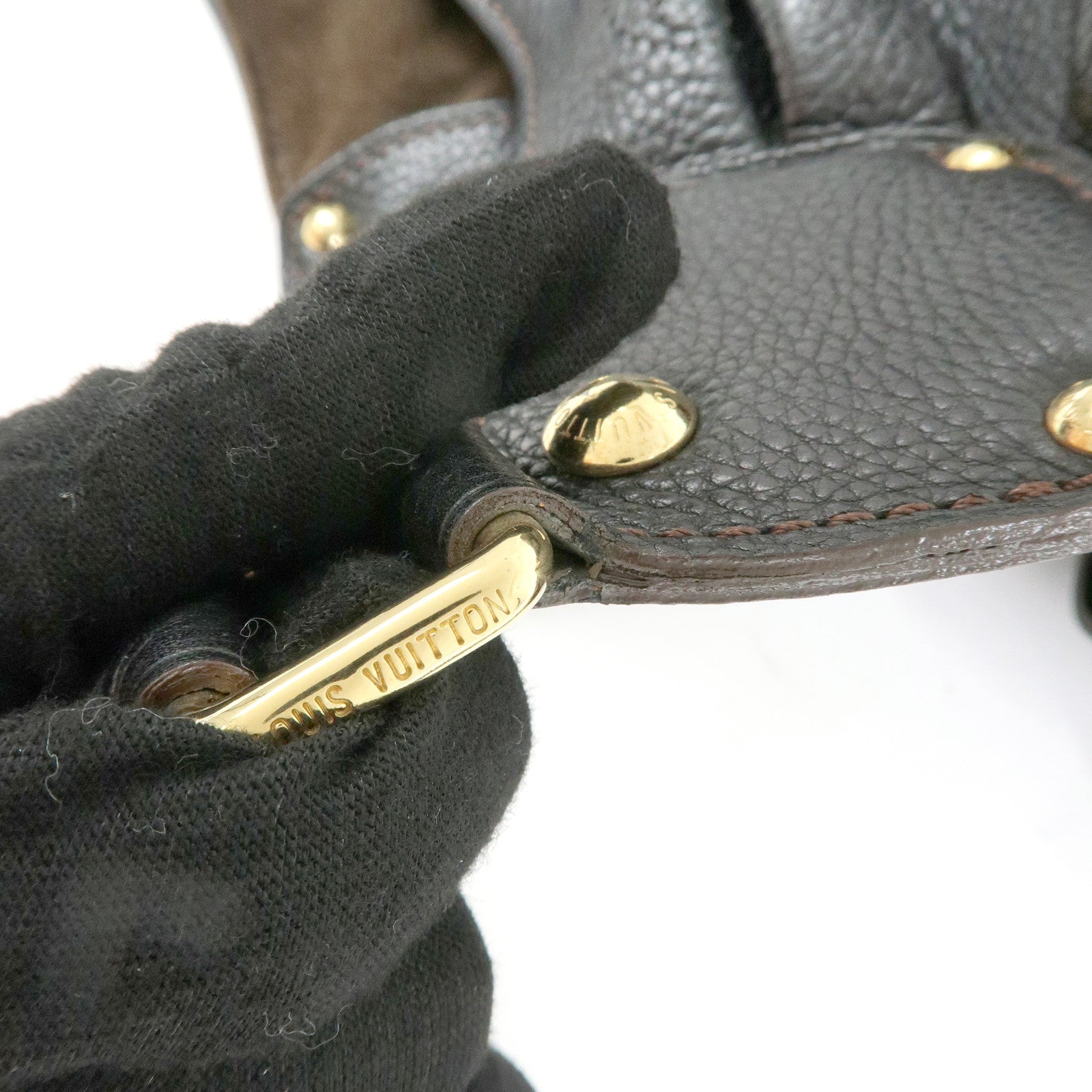 Louis Vuitton Monogram Leather Mahina L Shoulder Bag Noir M95765