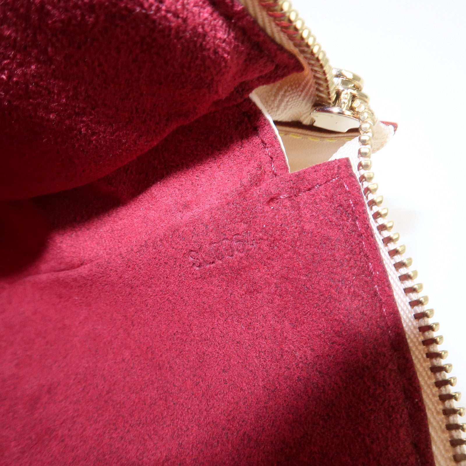 Louis Vuitton Monogram Multicolor Pochette Accessoires Blanc M92649