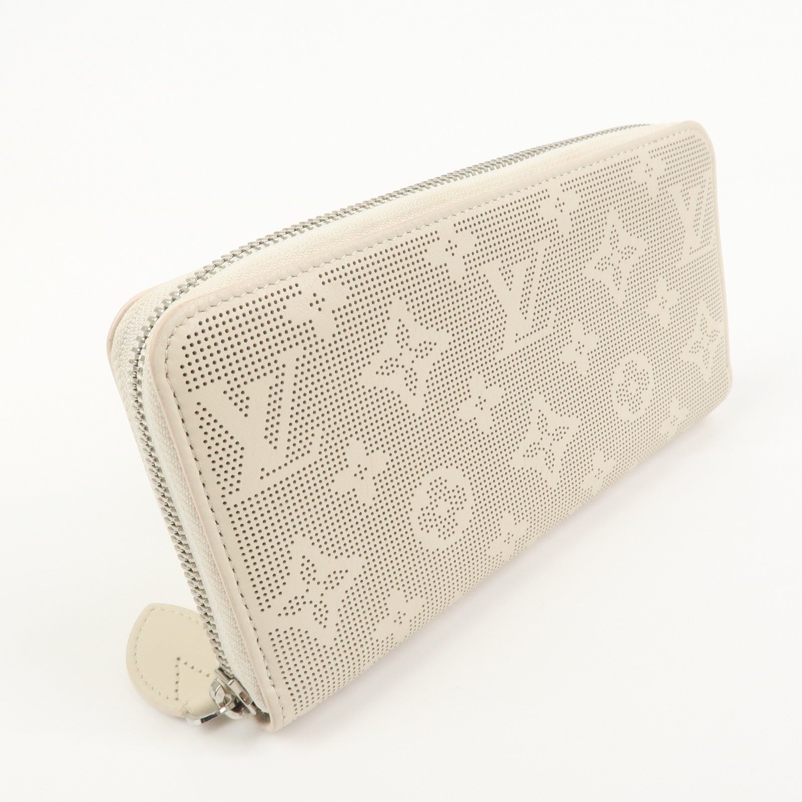 Louis Vuitton Monogram Mahina Reverse Round Zippy Wallet M83029