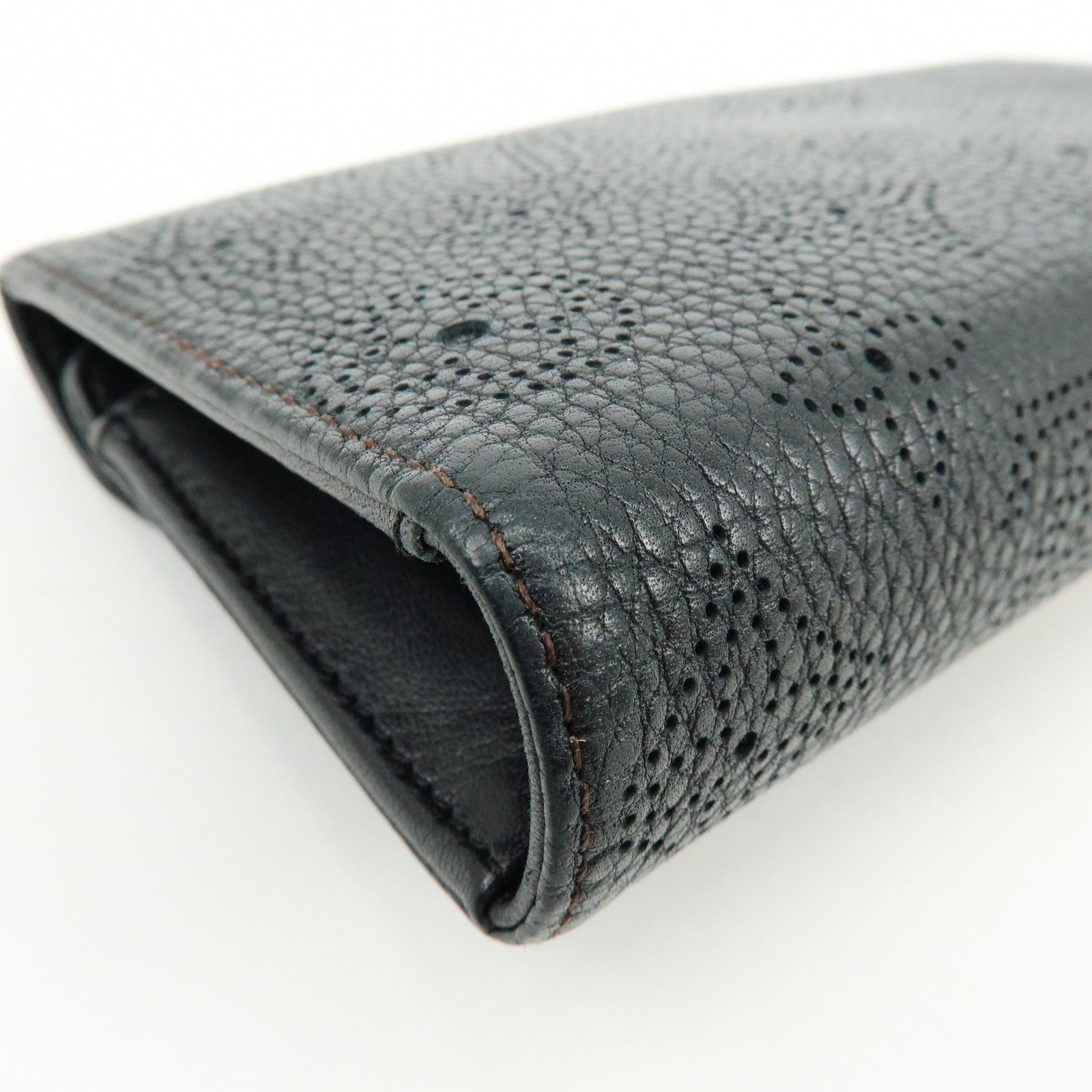 Louis Vuitton Monogram Mahina Portefeuille Amelia Wallet M95549