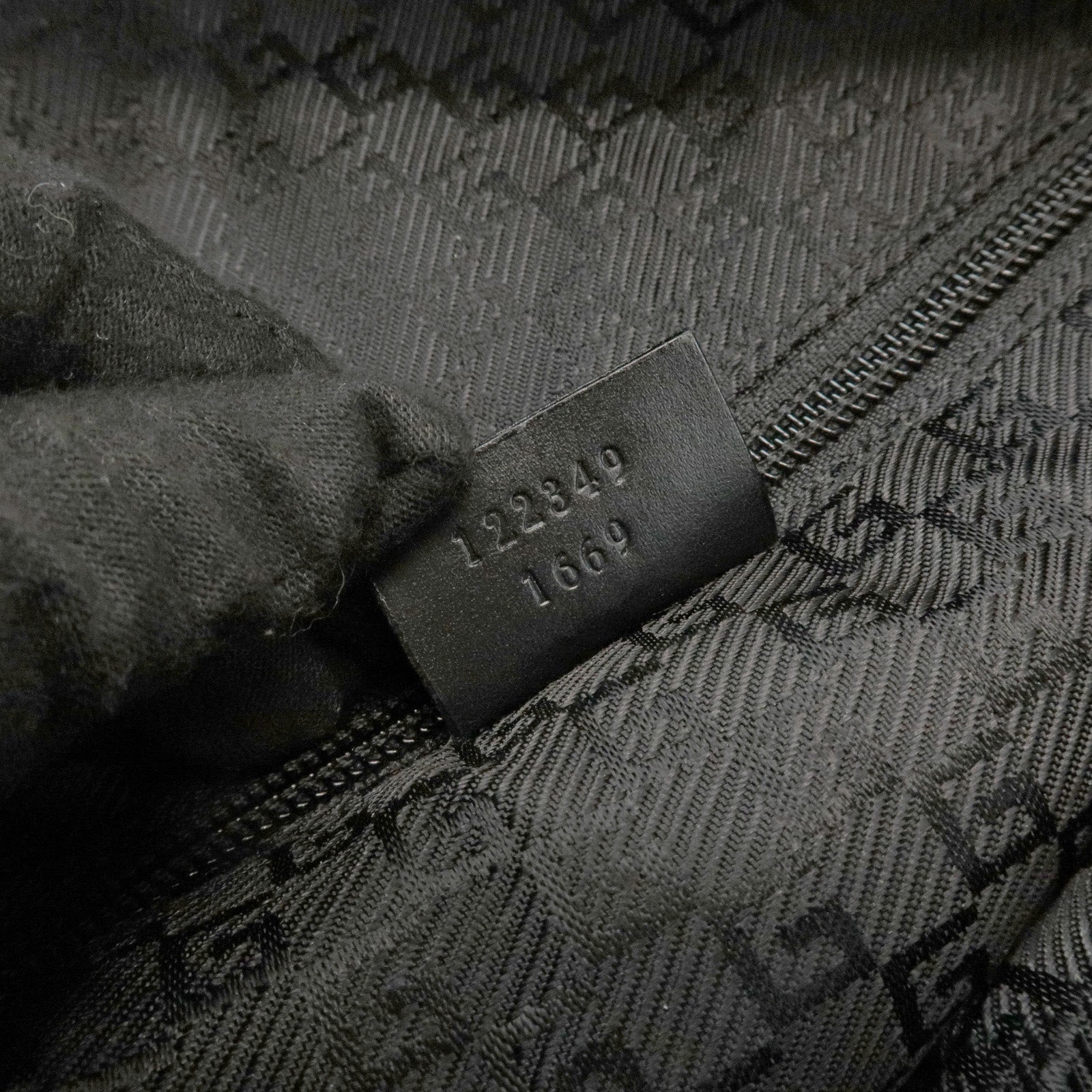 GUCCI Sherry Nylon Web Zipper Line Backpack Rucksack Black 122349