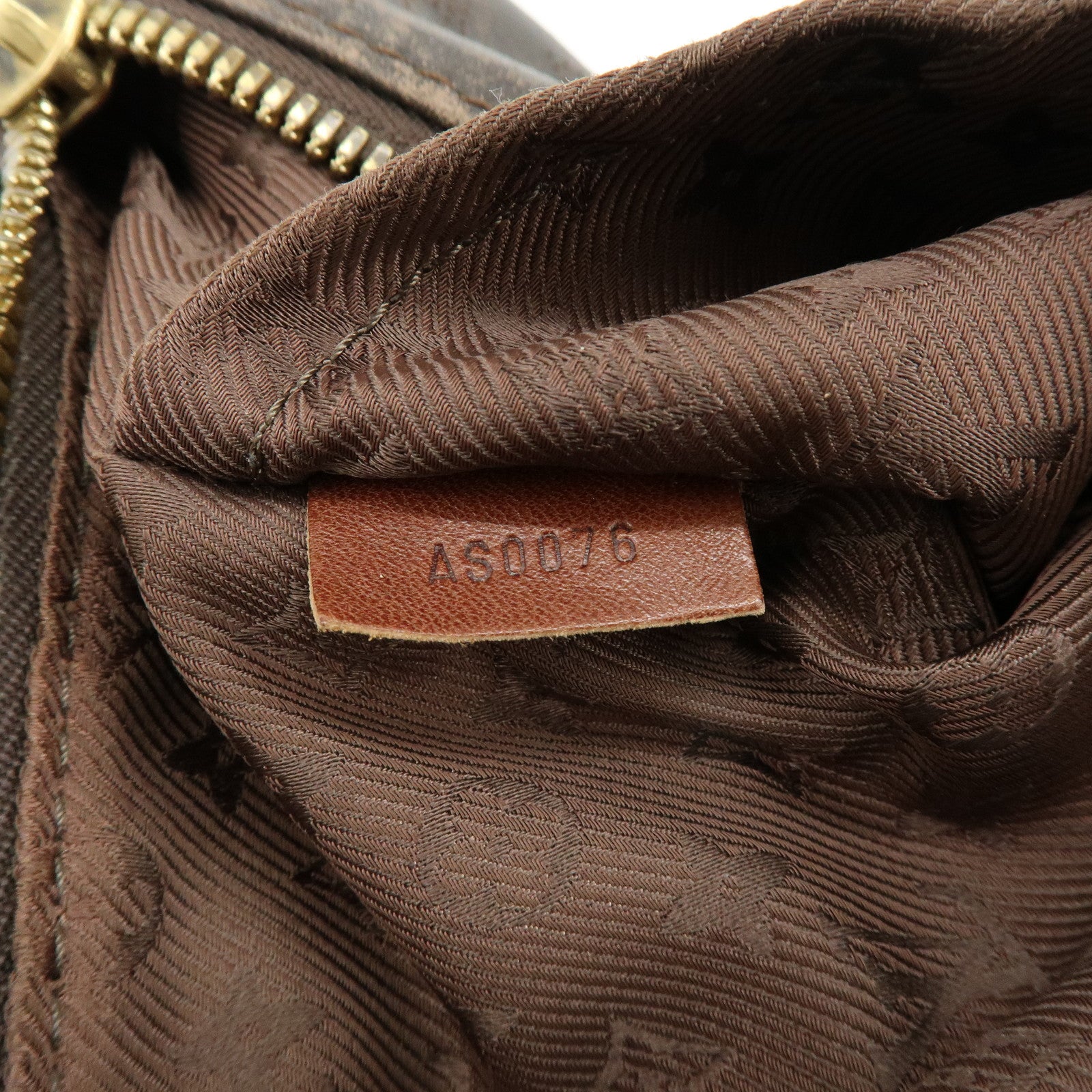 Louis Vuitton Pochette Onata Cuir Leather Shoulder Bag Cacao M40002