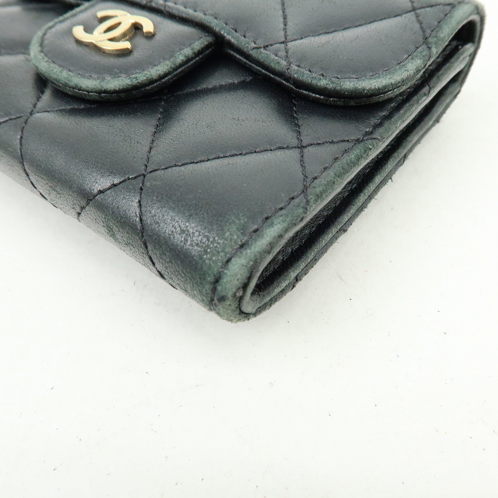 CHANEL COCO Mark Lambskin Matelasse Compact Wallet Black