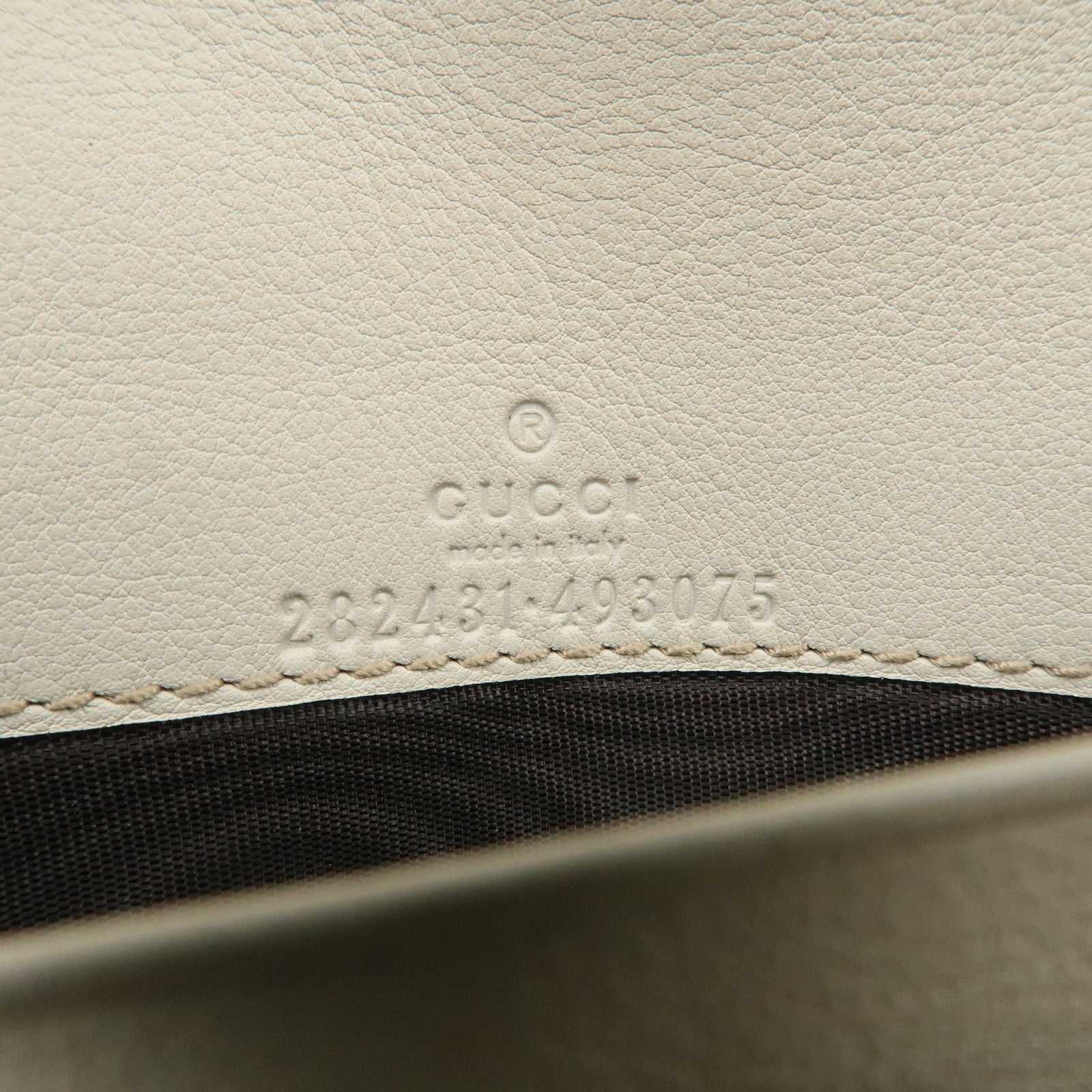 GUCCI Interlocking G Guccissima Leather Bi-fold Long Wallet 232431 Used