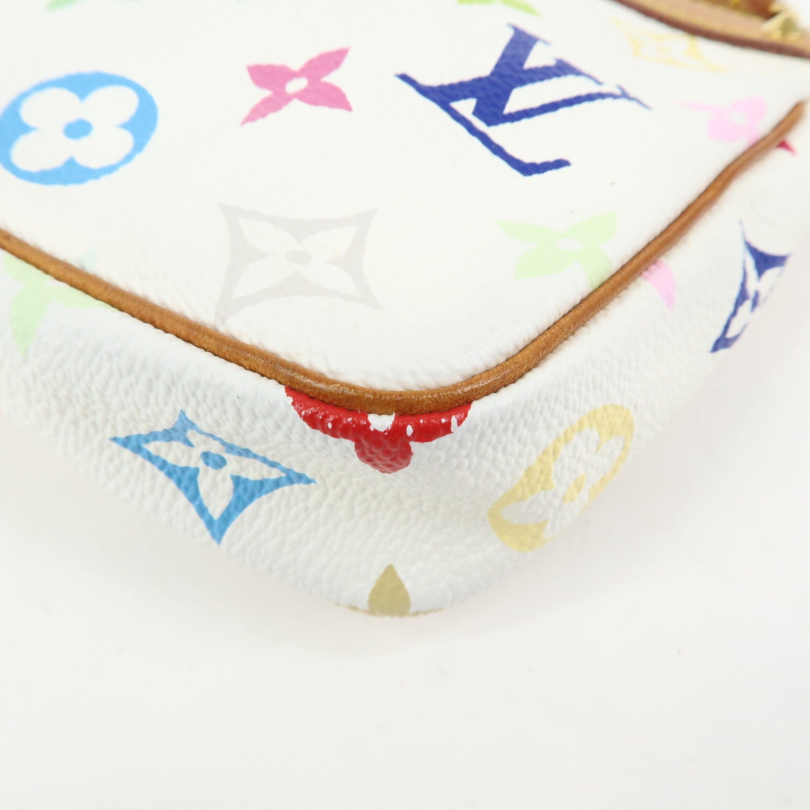 Louis Vuitton Monogram Multicolor Pochette Accessoires Blanc M92649