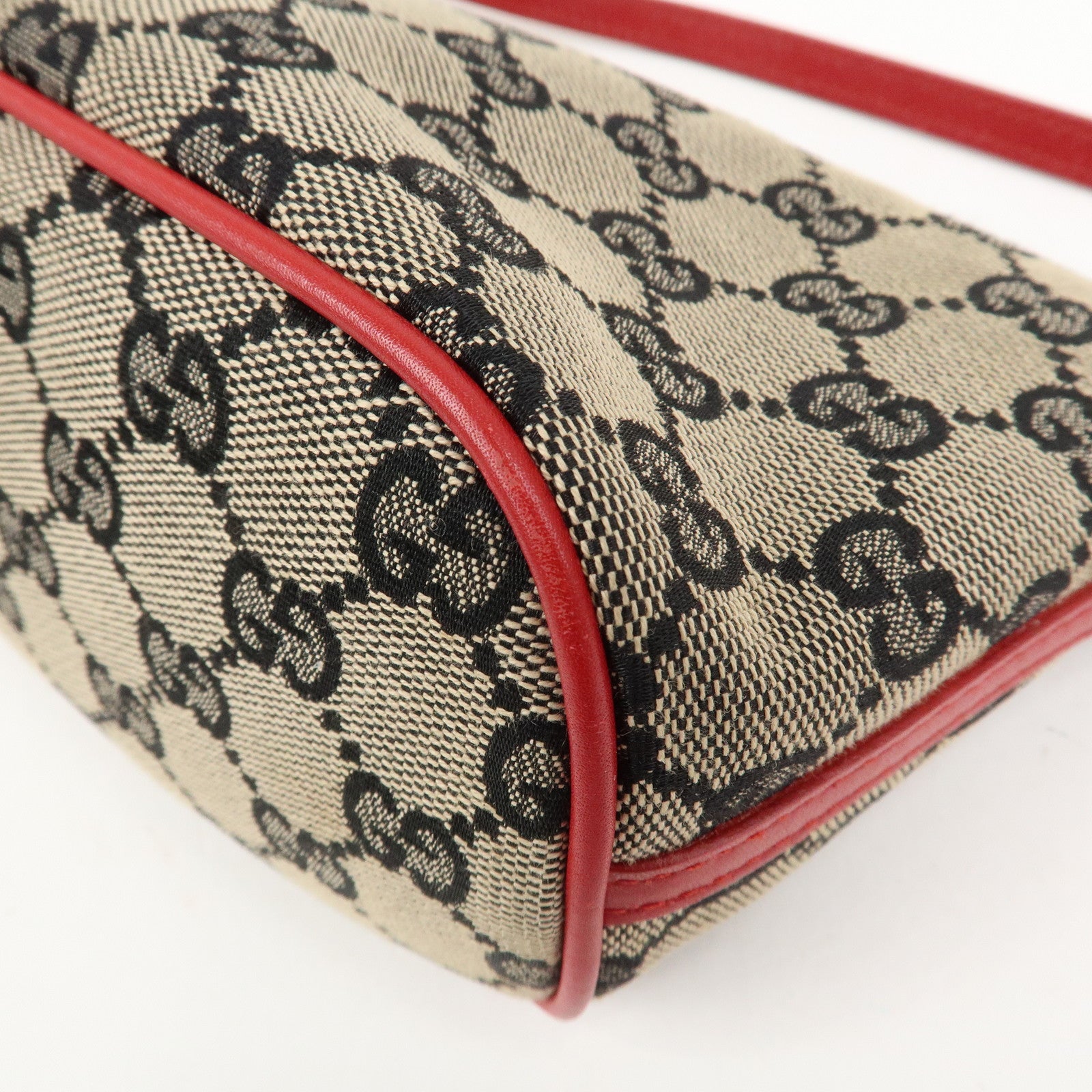 GUCCI GG Canvas Leather Accessory Pouch Hand Bag 039.1103