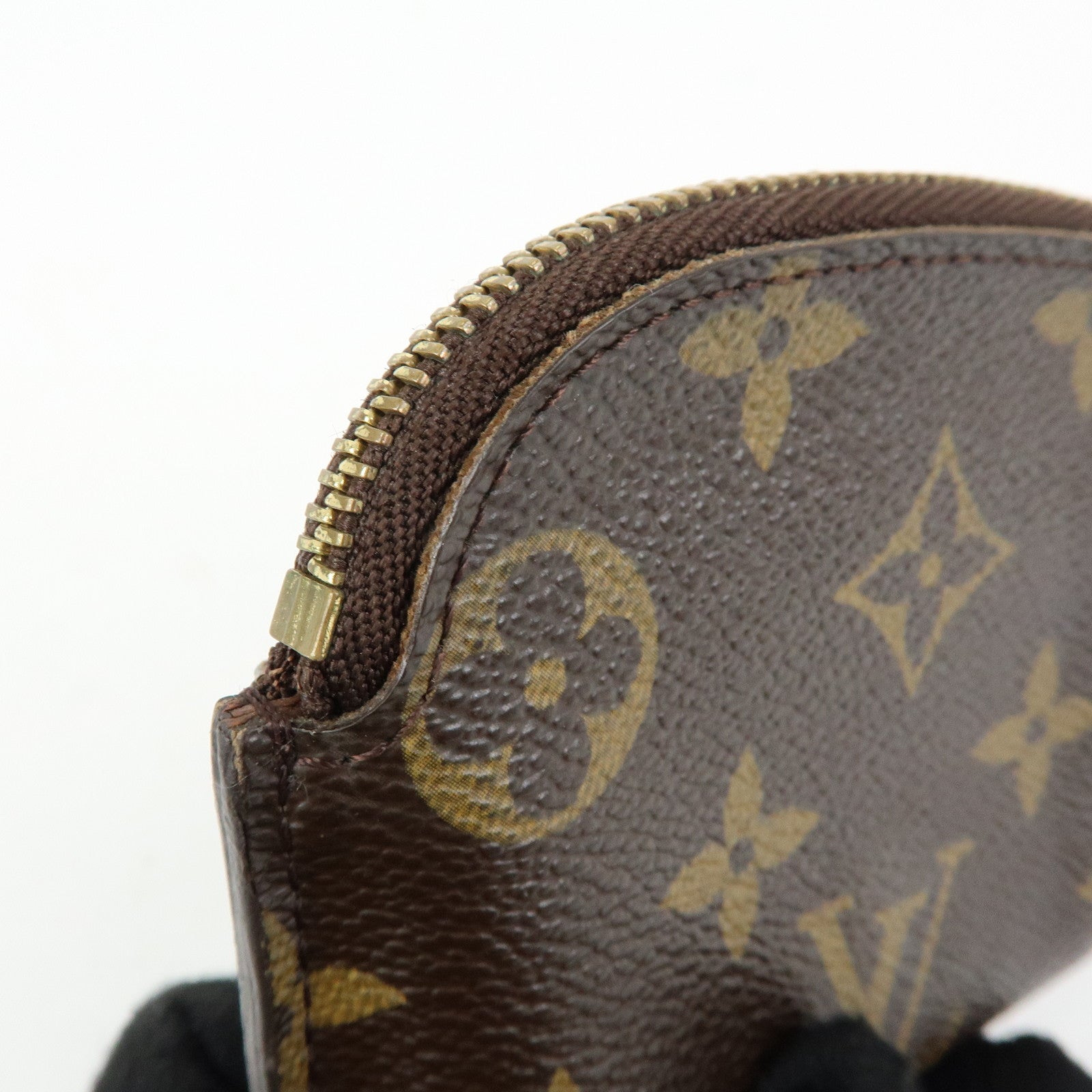 Louis Vuitton Monogram Porte Monnaie Shilling Coin Case M60025