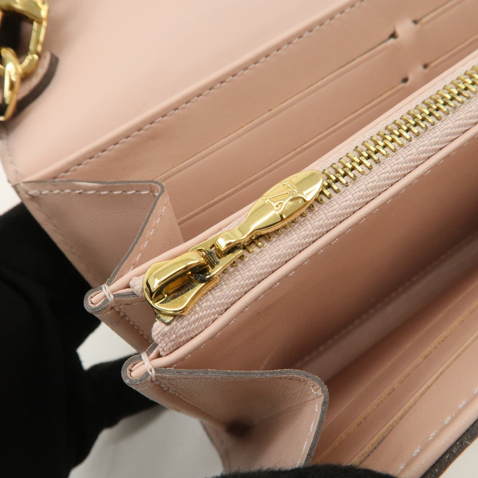 Louis Vuitton Monogram Vernis Portefeuille Sarah Long Wallet M90090